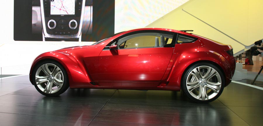 http://st.automobilemag.com/uploads/sites/11/2006/02/0602_naias_029-2006_mazda_kabura_concept-side_view1.jpg
