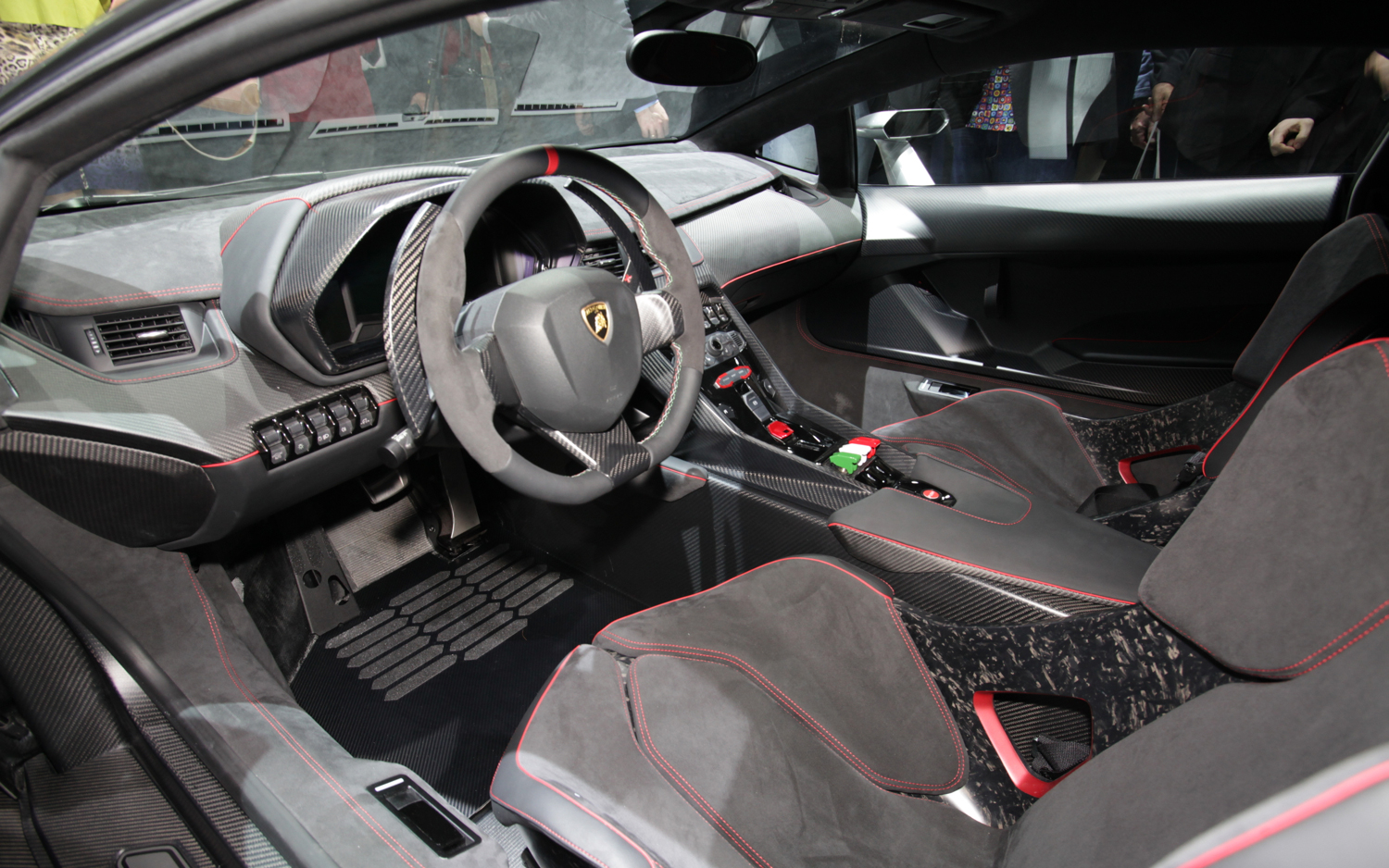 Lamborghini Veneno interior 2 Lamborghini Veneno interior 2