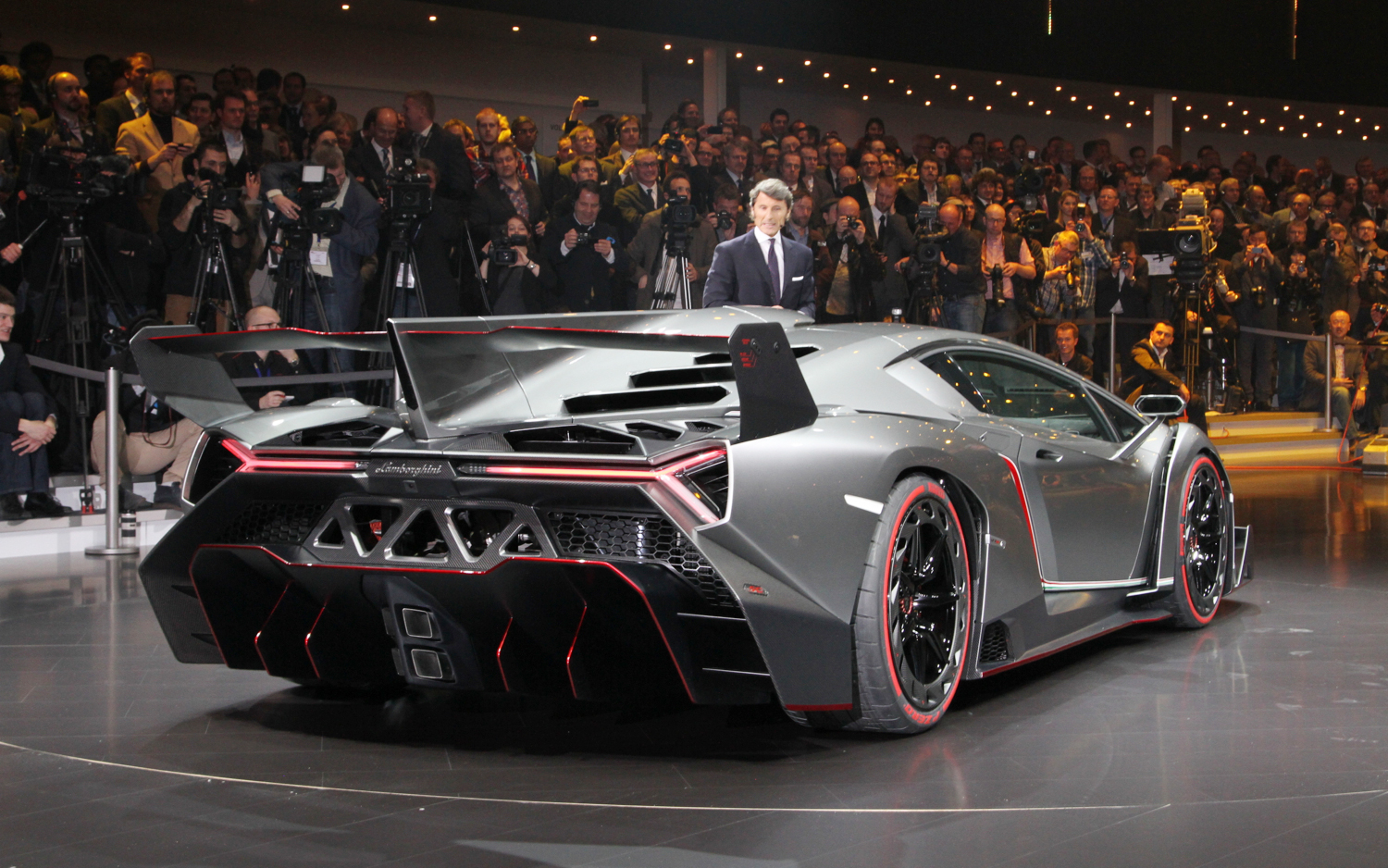 Lamborghini Veneno rear three quarters