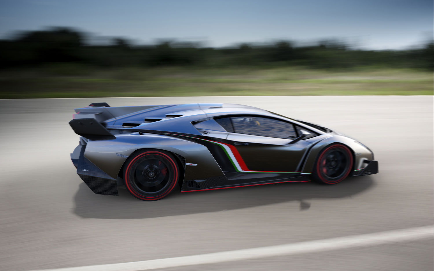 Lamborghini Veneno right side view Lamborghini Veneno right side view