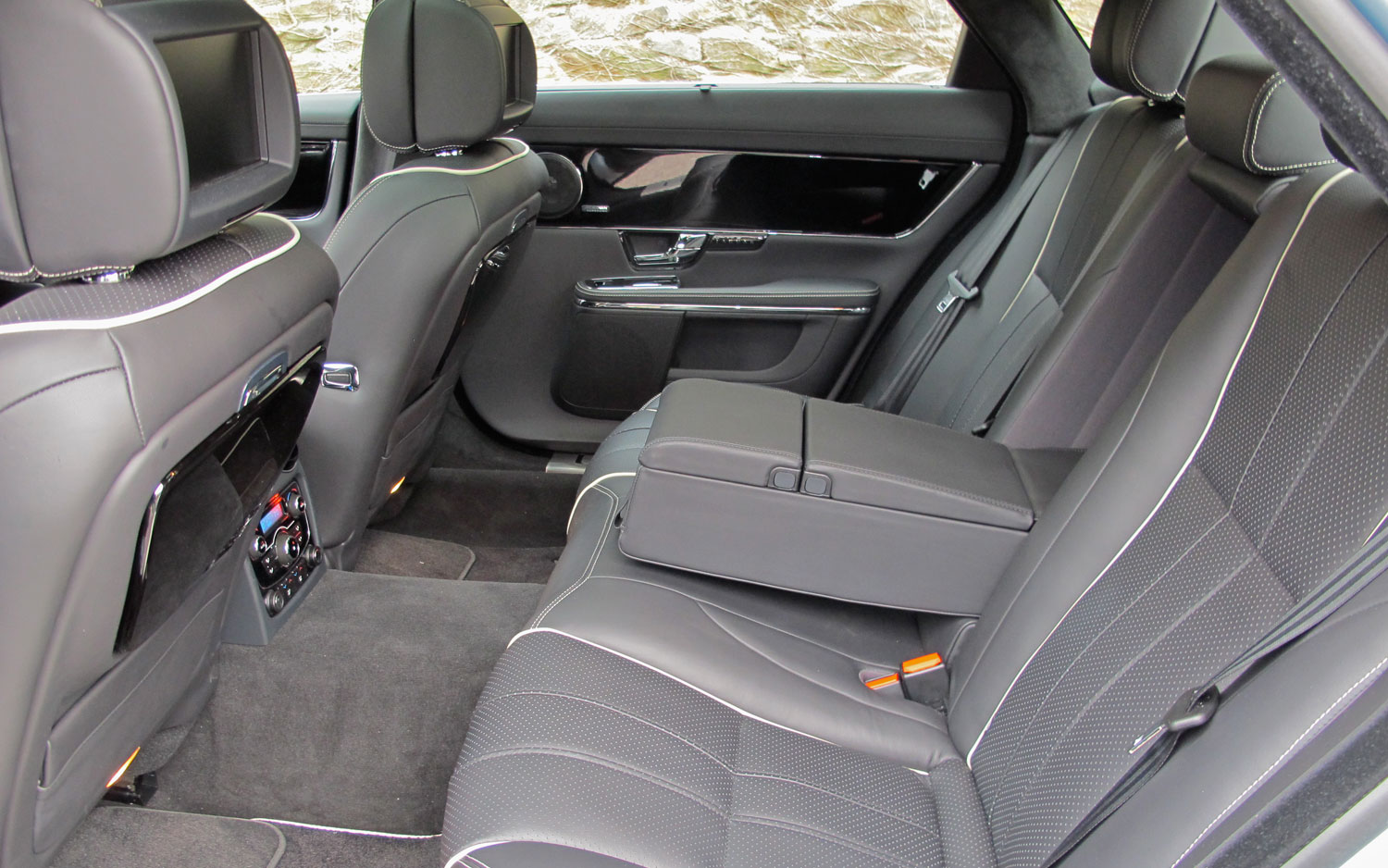 2013 Jaguar XJ 3.0 AWD Driven Automobile Magazine