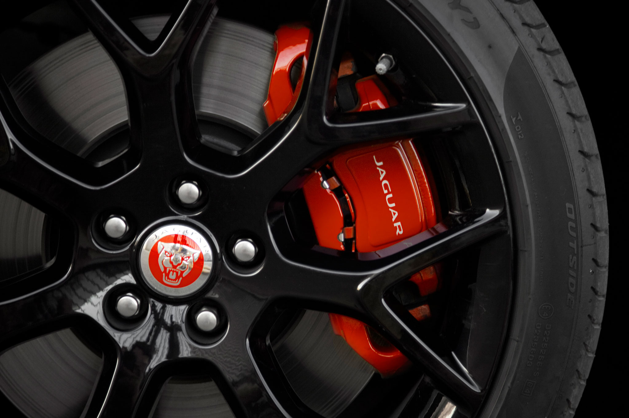 2015 Jaguar FType S Coupe Four Seasons Introduction