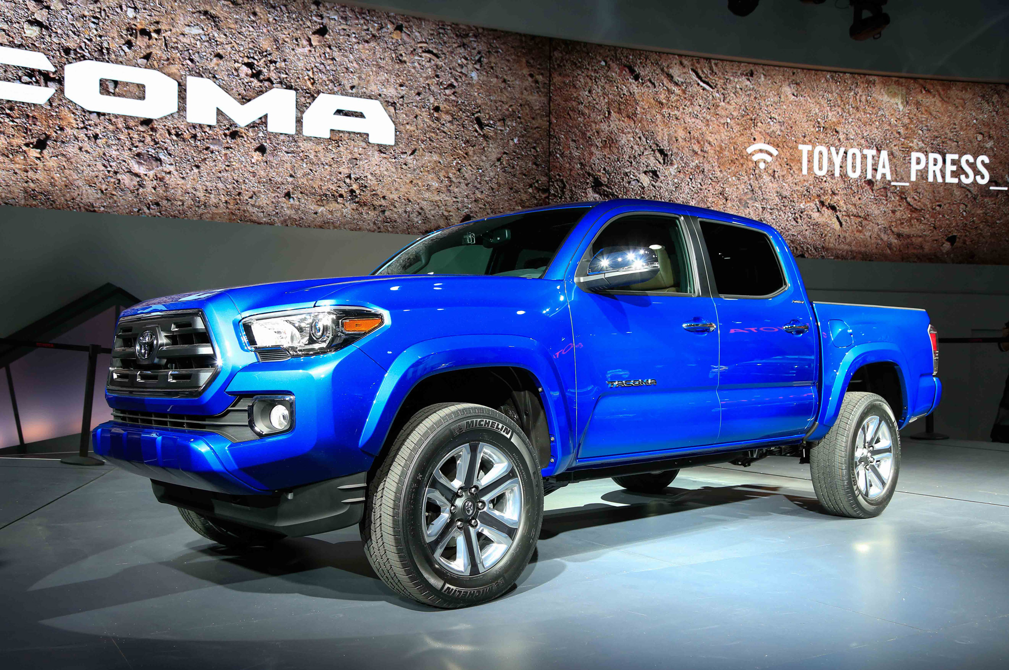 2016 Toyota Tacoma Teased Coming To Detroit