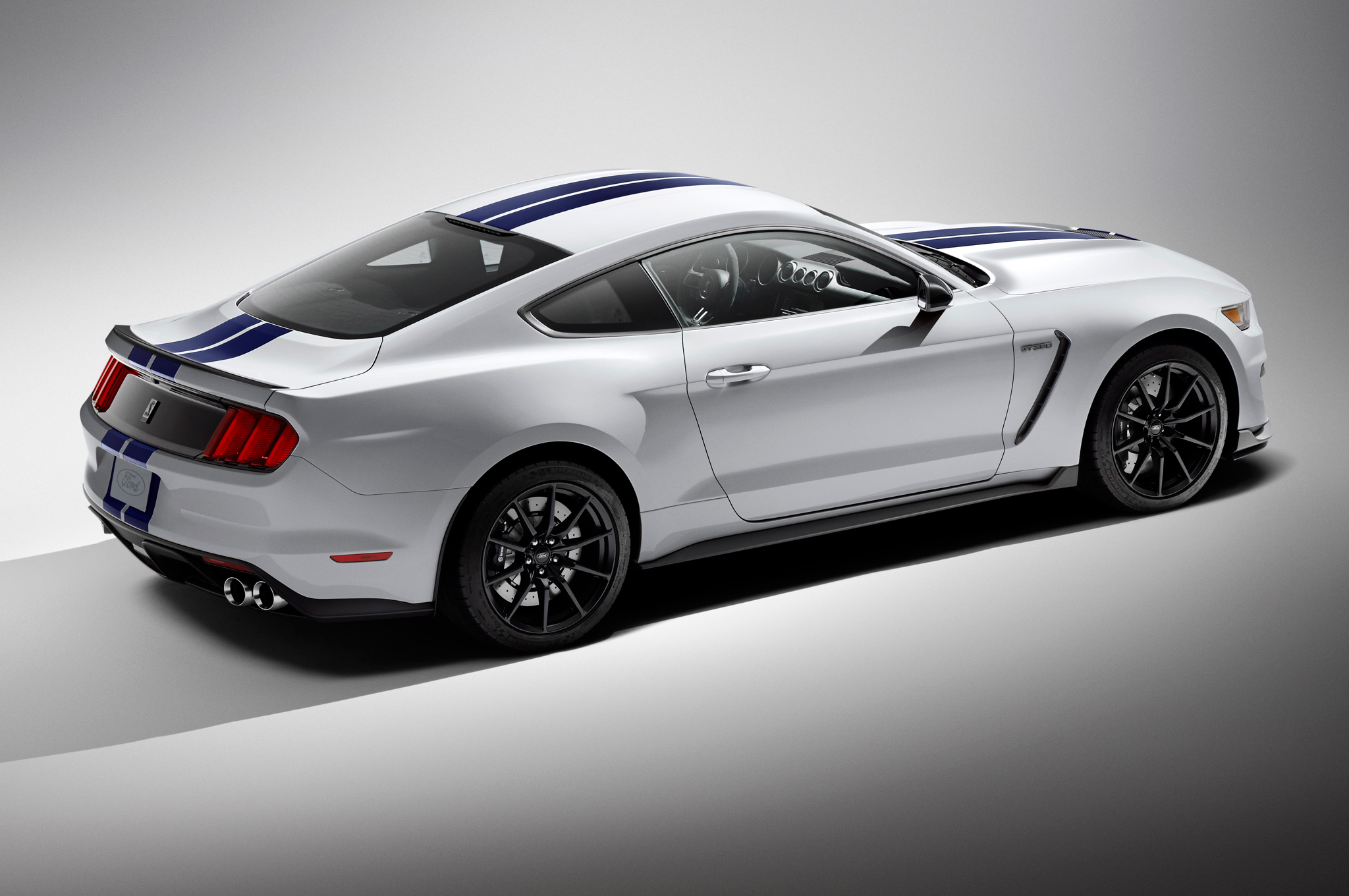 2016 Ford Shelby GT350 Mustang Chassis Detailed
