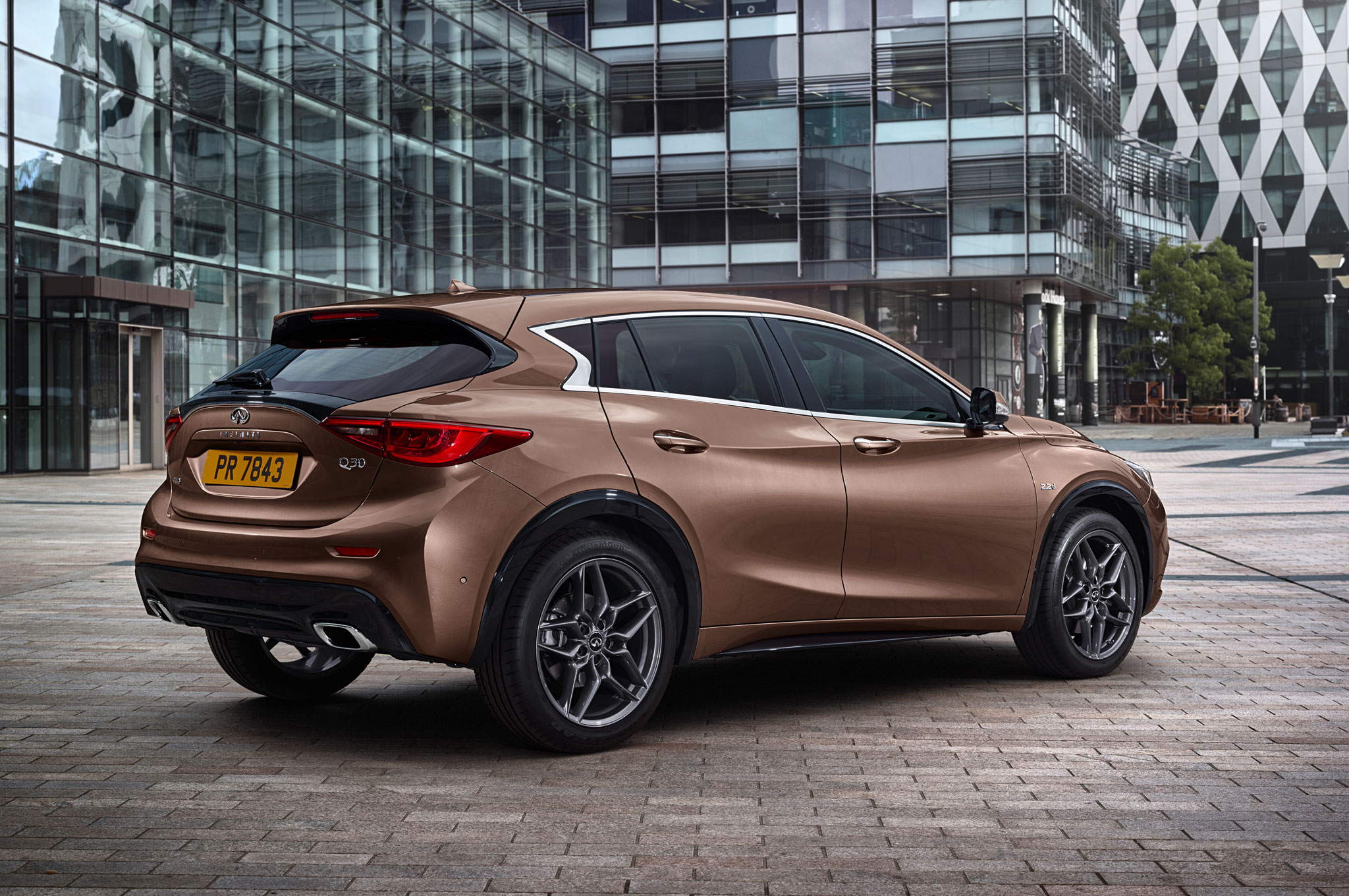 2017 Infiniti Q30 is the Luxury Brand's First Compact Hatchback