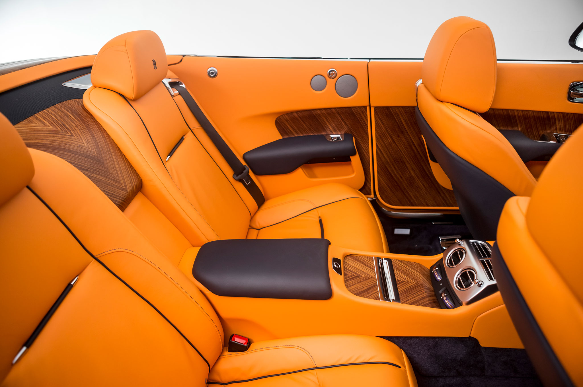 2017 RollsRoyce Dawn Brings OpenTop UltraLuxury to Frankfurt