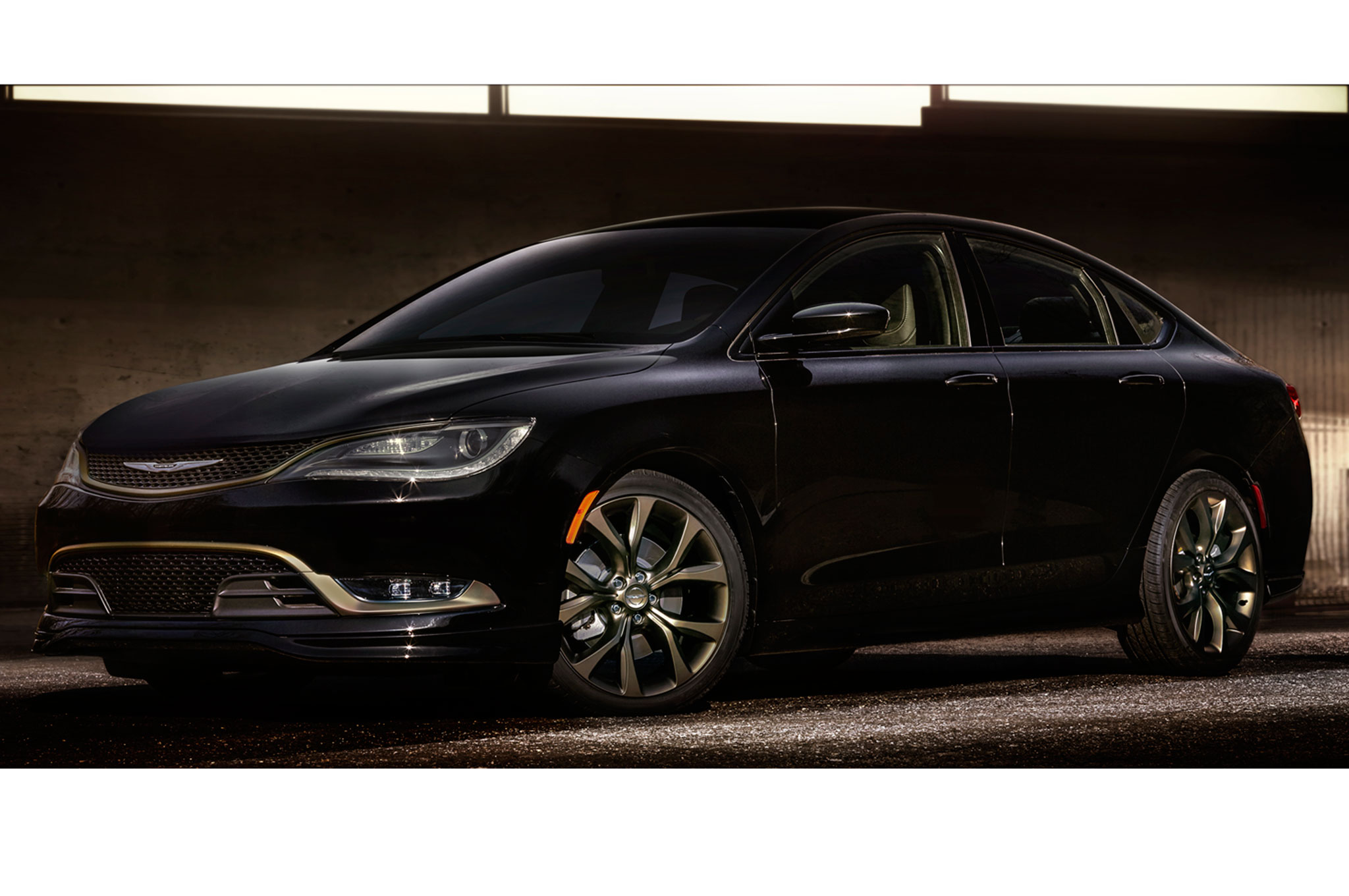 2016 Chrysler 200S and 300S Alloy Editions Revealed Ahead of Chicago