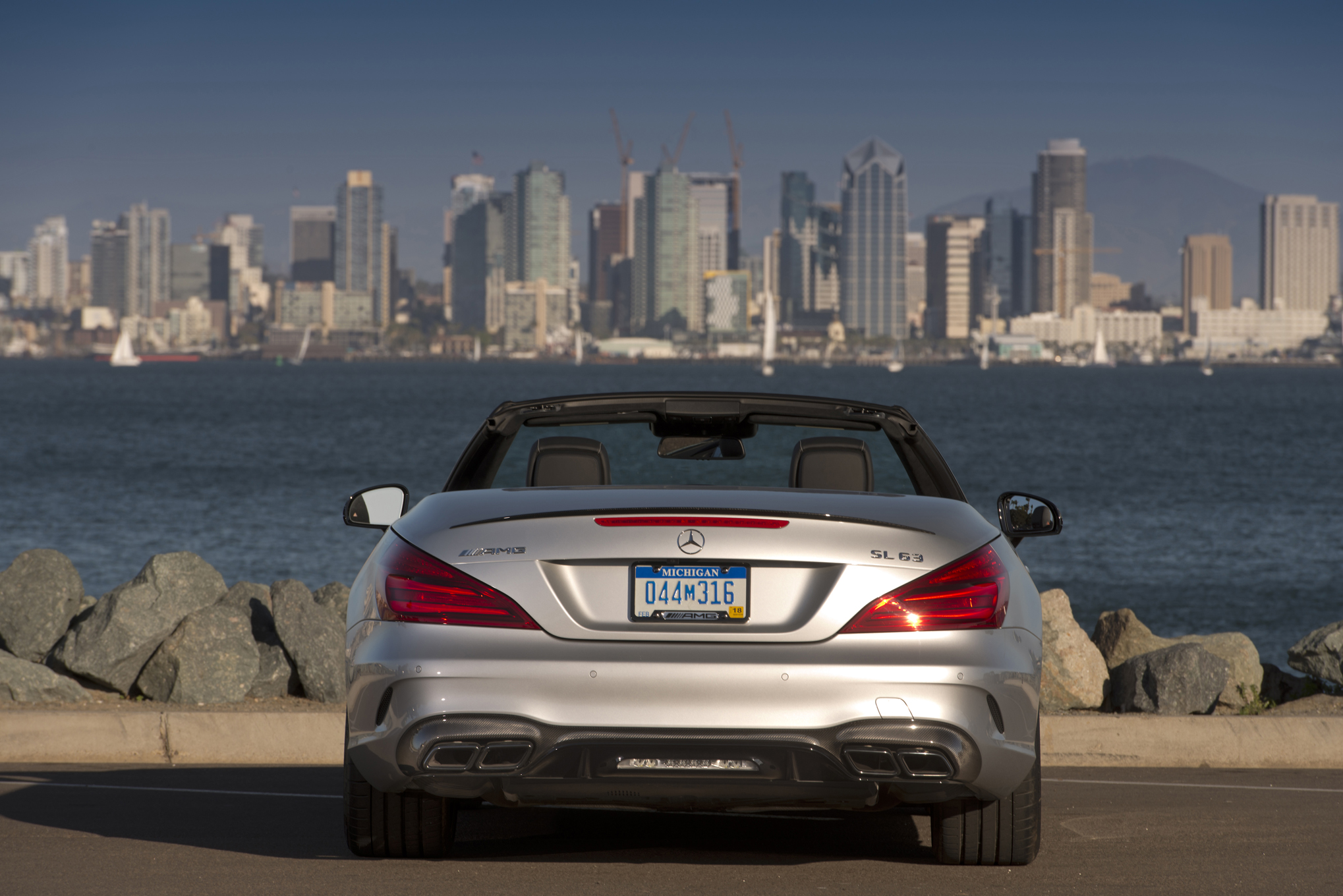 http://st.automobilemag.com/uploads/sites/11/2016/02/2017-Mercedes-AMG-SL63-rear-end.jpg