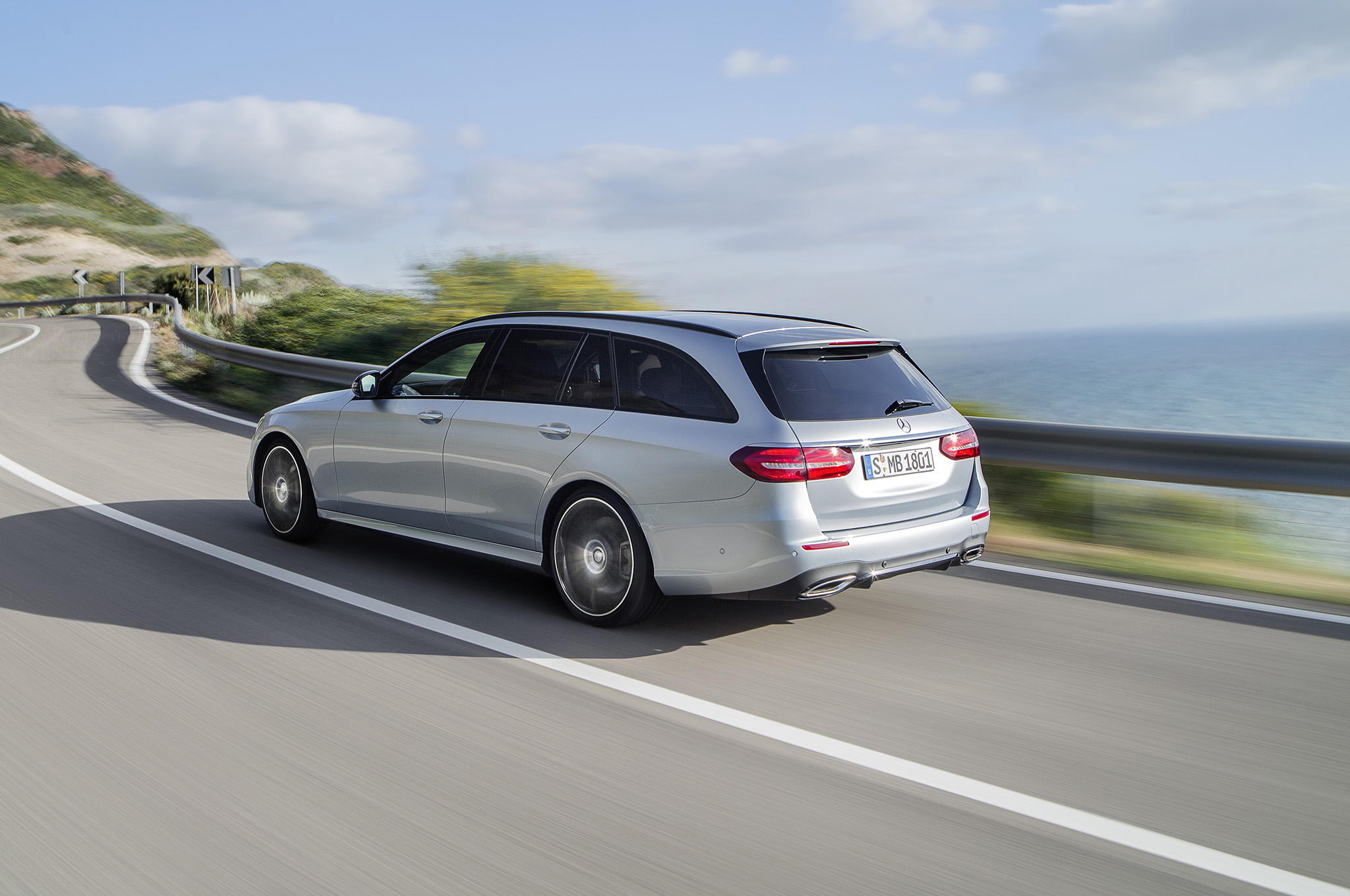 http://st.automobilemag.com/uploads/sites/11/2016/06/2017-Mercedes-Benz-E400-4Matic-Wagon-rear-three-quarters-in-motion.jpg?interpolation=lanczos-none&fit=around%7C680%3A452&crop=680%3A452%3B%2A%2C%2A