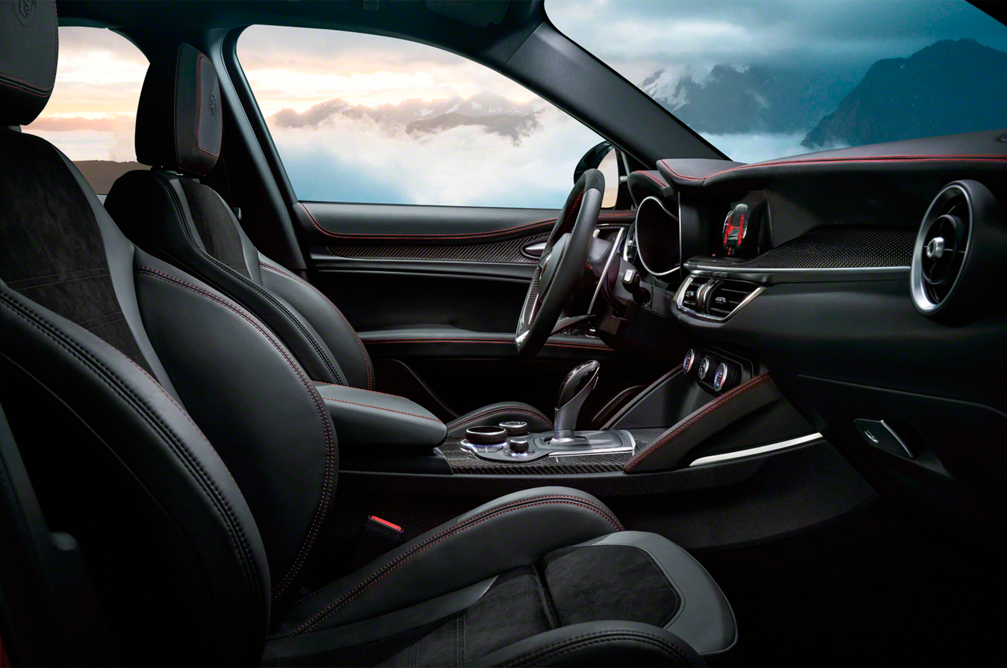 2018 Alfa Romeo Stelvio interior