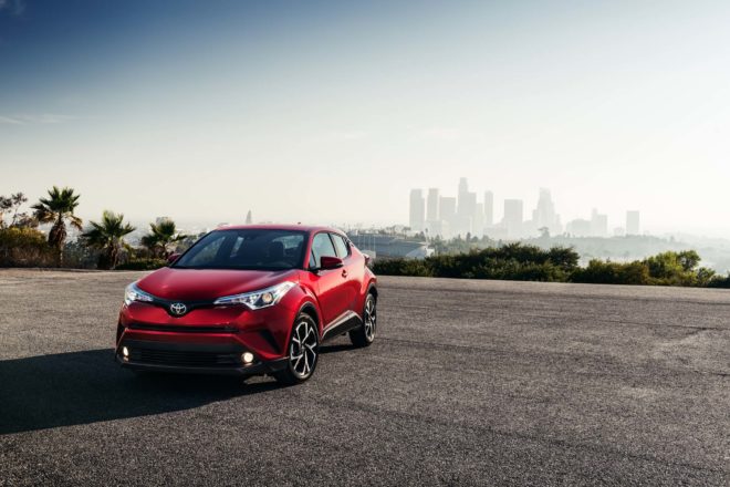 http://st.automobilemag.com/uploads/sites/11/2016/11/2018-Toyota-C-HR-front-three-quarters-660x440.jpg