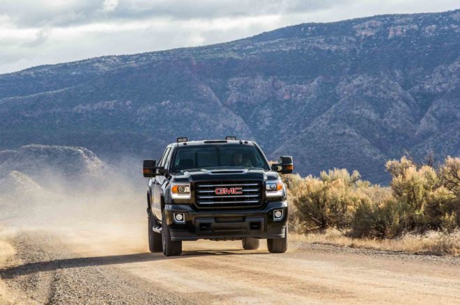 2017 GMC Sierra 2500 Denali HD front view in motion