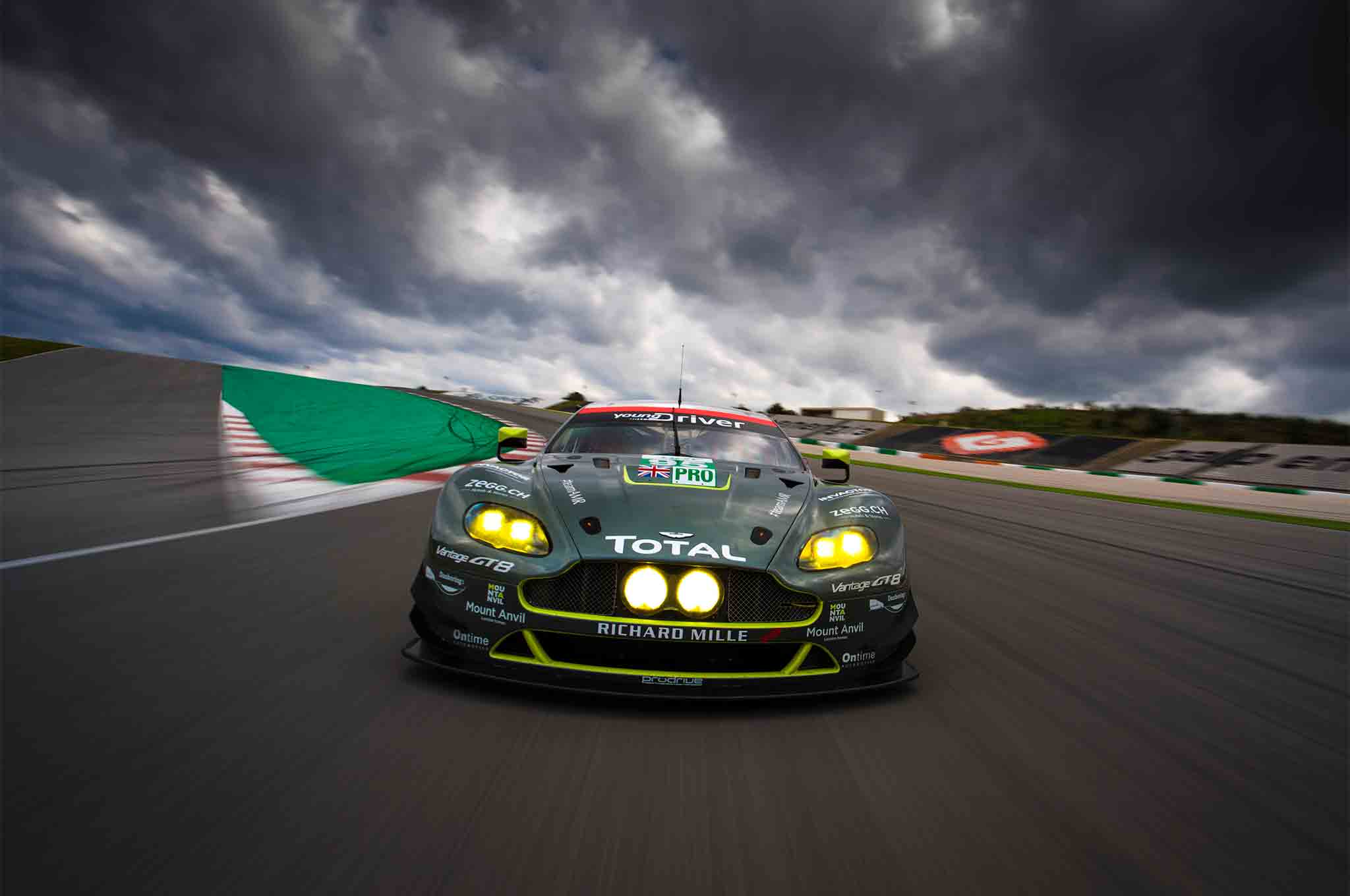 Aston Martin Racing V8 Vantage GTE Race Car front view in motion 01