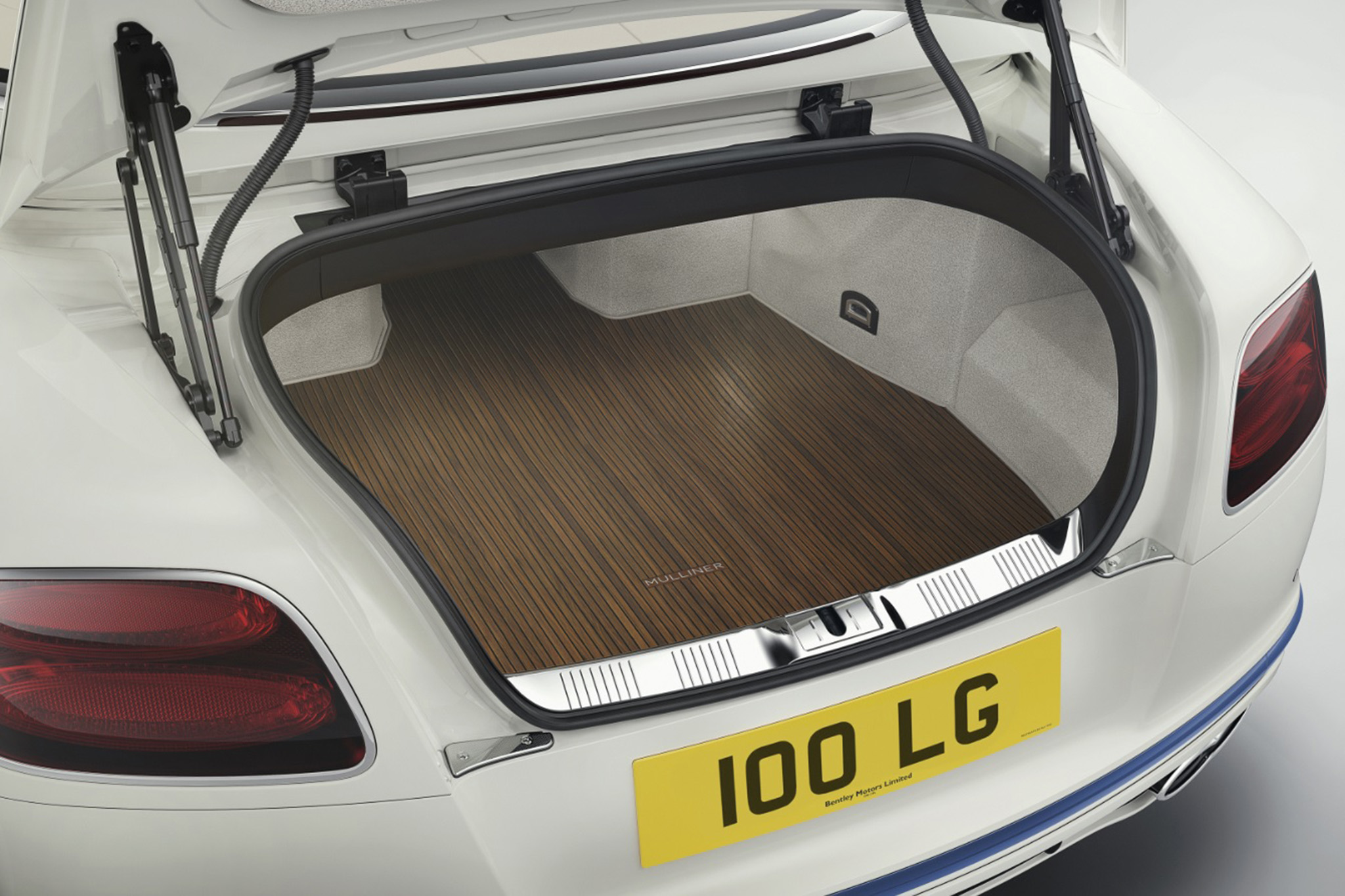 BentleyContinentalGTConvertibleGaleneEditonTrunk.jpg (2048×1365