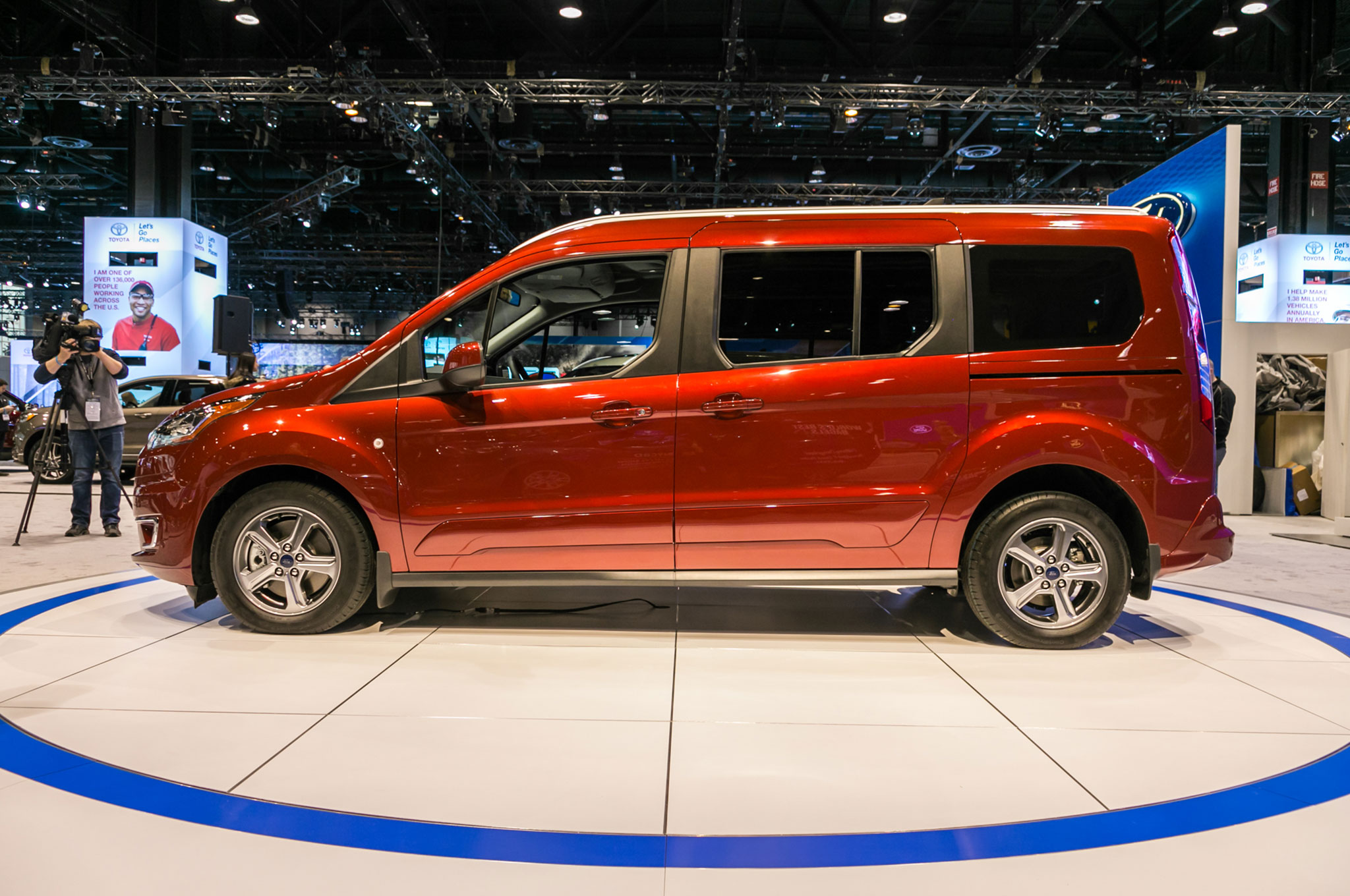 Ford Takes On The Chrysler Pacifica With An Updated