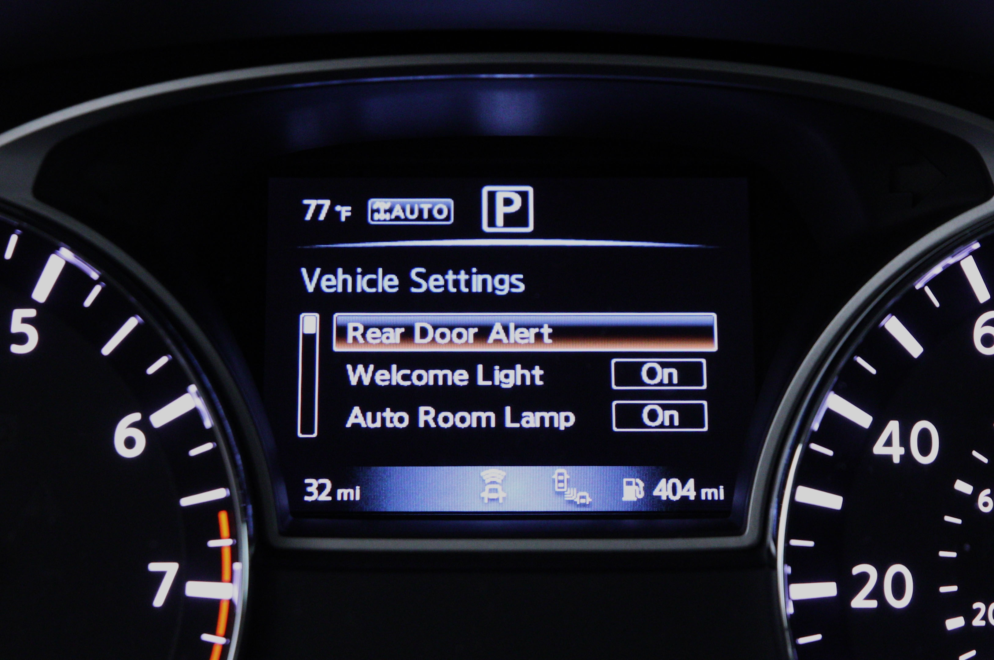 2018 Nissan Pathfinder's Rear Door Alert Reminds You That You Used the