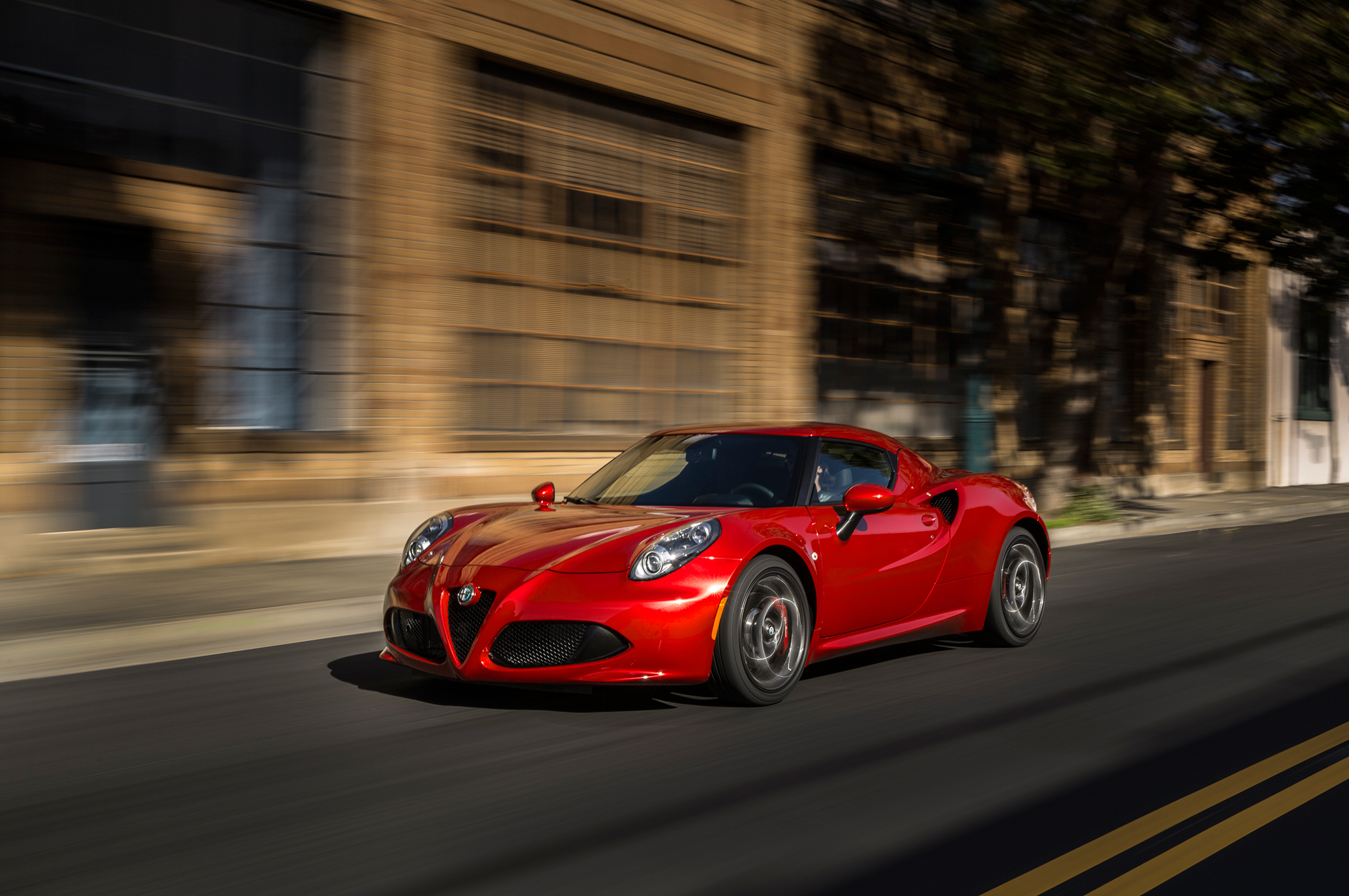 2015 Alfa Romeo 4c Spider Loses Its Roof At Detroit