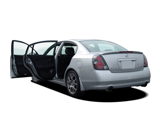 2005 Nissan Altima Se R Road Test Review Automobile Magazine 6 44