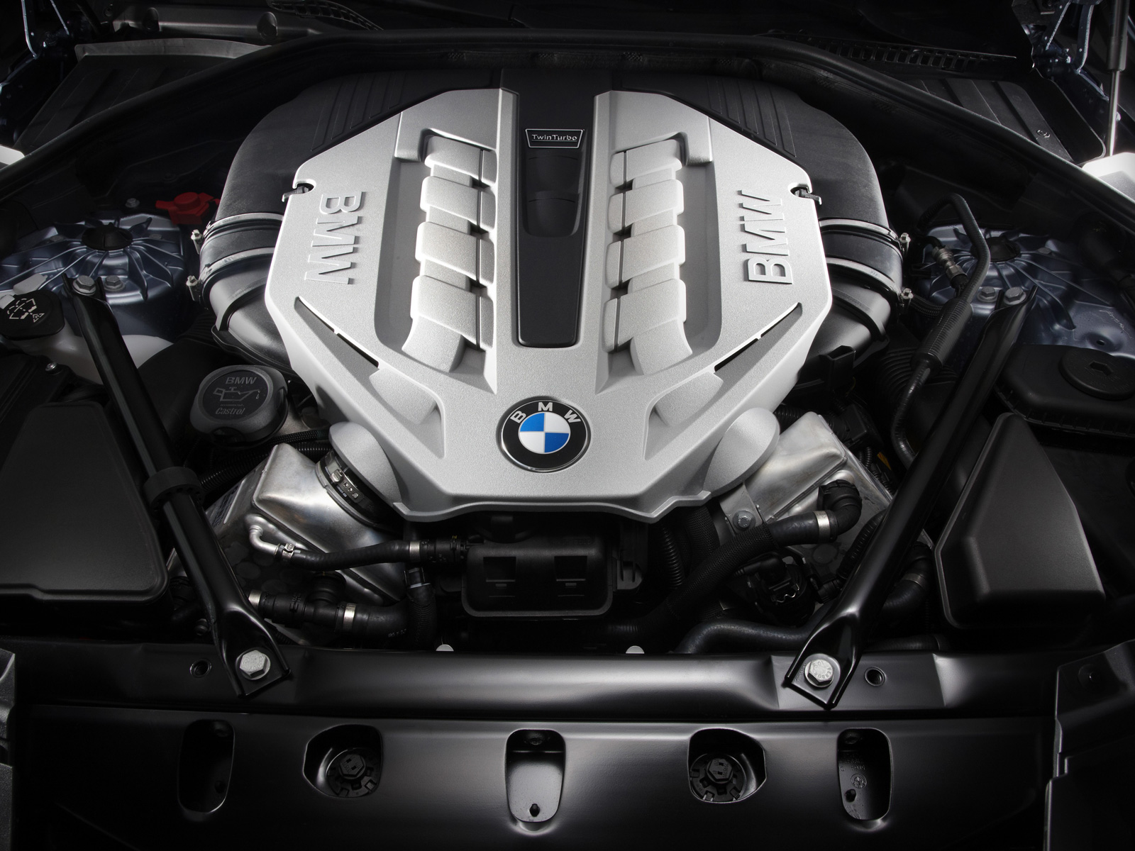 2010 BMW ActiveHybrid 7 - BMW Luxury Hybrid Sedan - Automobile Magazine 2010 BMW ActiveHybrid 7 - BMW Luxury Hybrid Sedan - Automobile Magazine