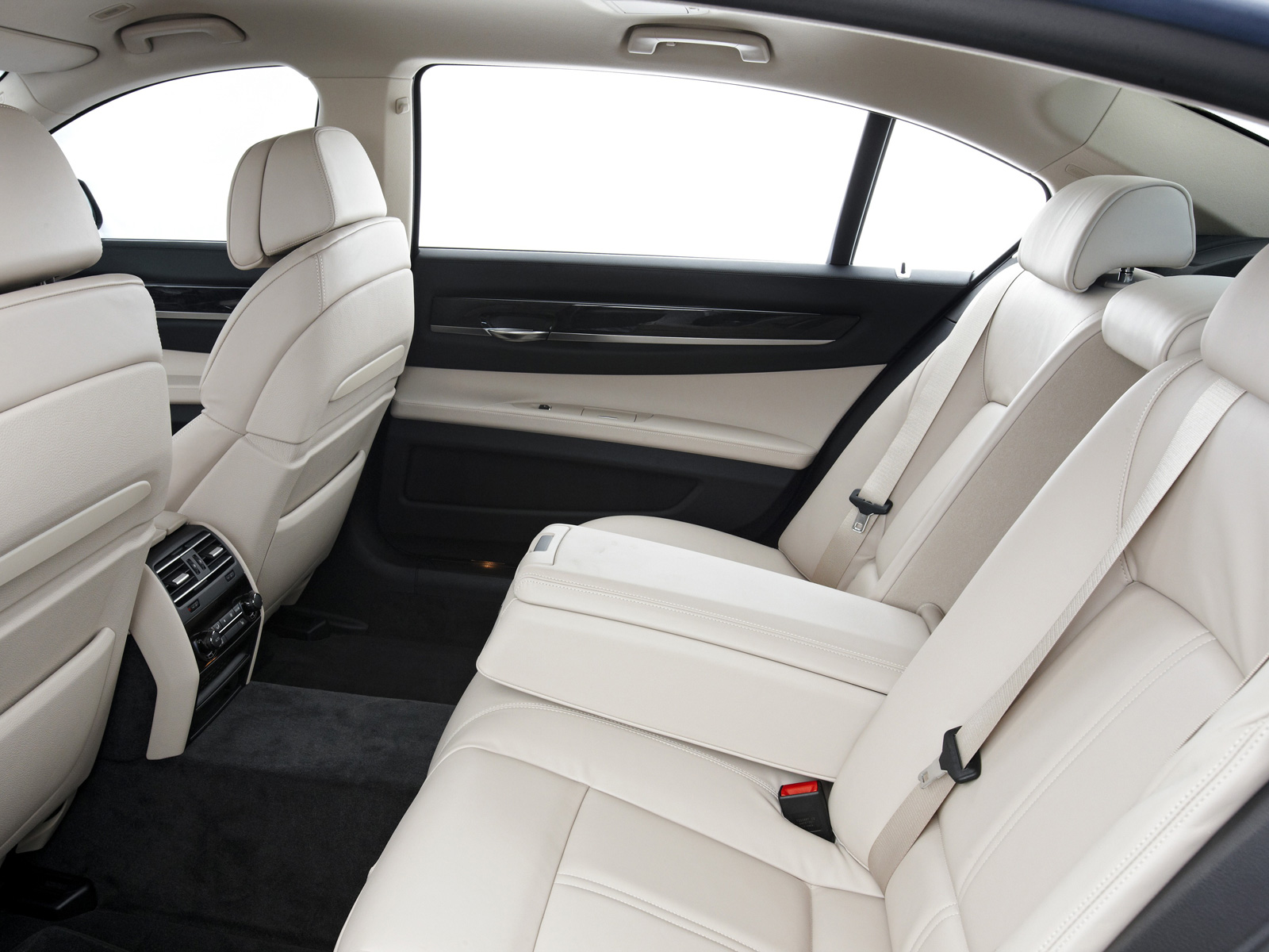 2010 BMW ActiveHybrid 7 - BMW Luxury Hybrid Sedan - Automobile Magazine 2010 BMW ActiveHybrid 7 - BMW Luxury Hybrid Sedan - Automobile Magazine