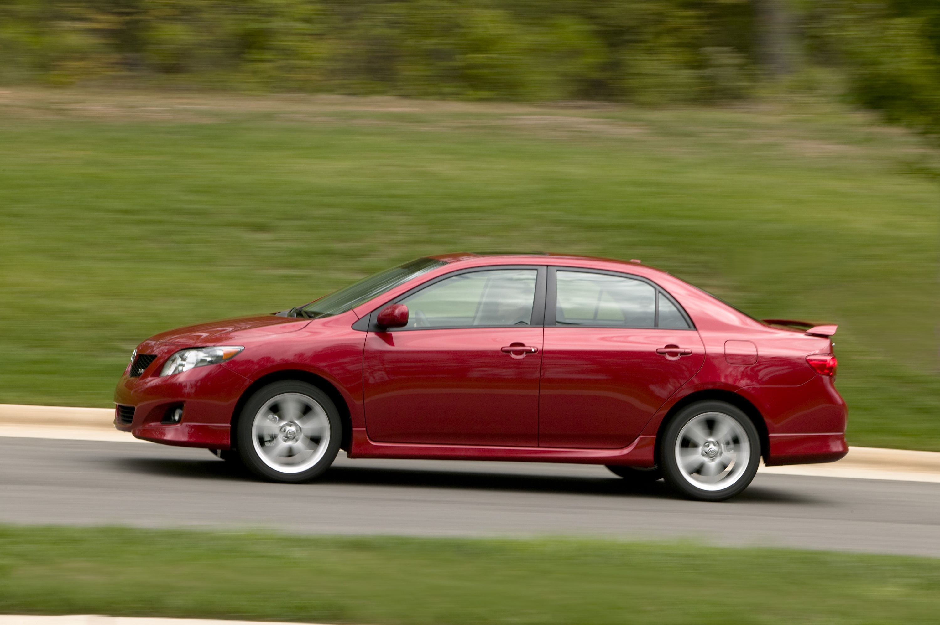 2009 Toyota Corolla XRS - Toyota Sport Sedan Review ... toyota corolla xrs 2009 fuse diagram 