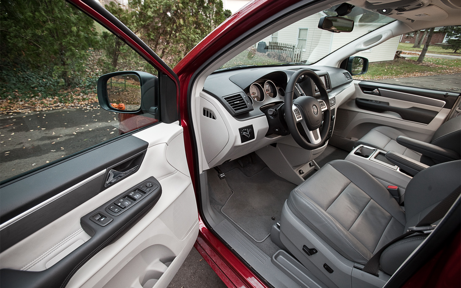 2012 Volkswagen Routan SEL Editors' Notebook Automobile Magazine