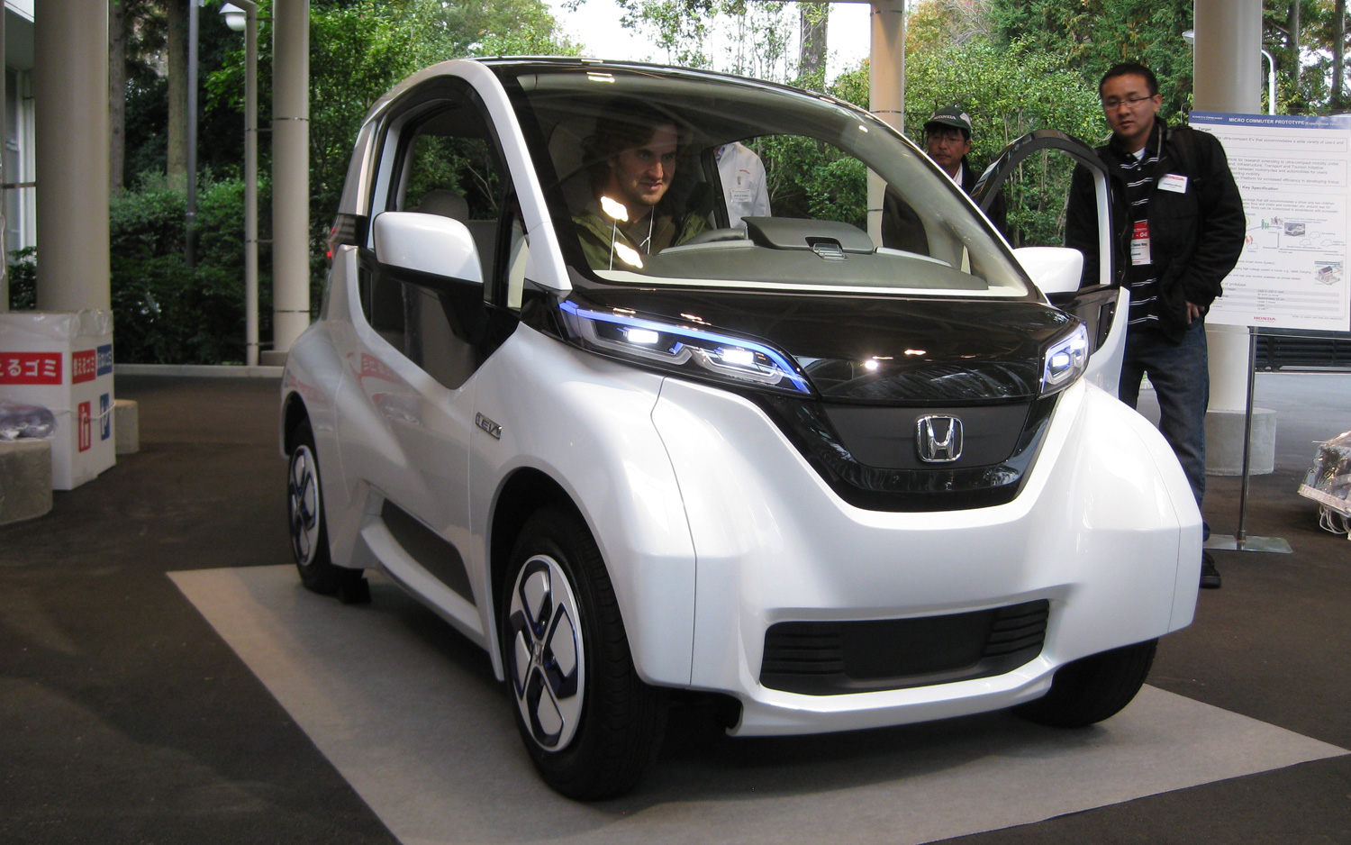 Honda Reveals Micro Commuter Electric Car Prototype Photo Gallery