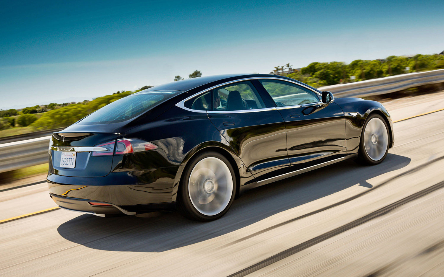 Repriced Tesla Model S Msrps Jump By 2500 Battery Replacement