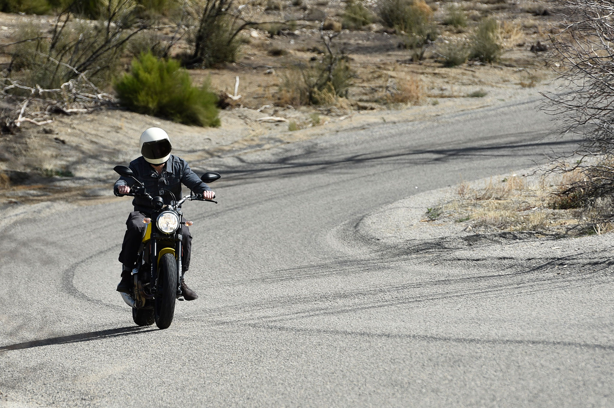 ducati scrambler riding position