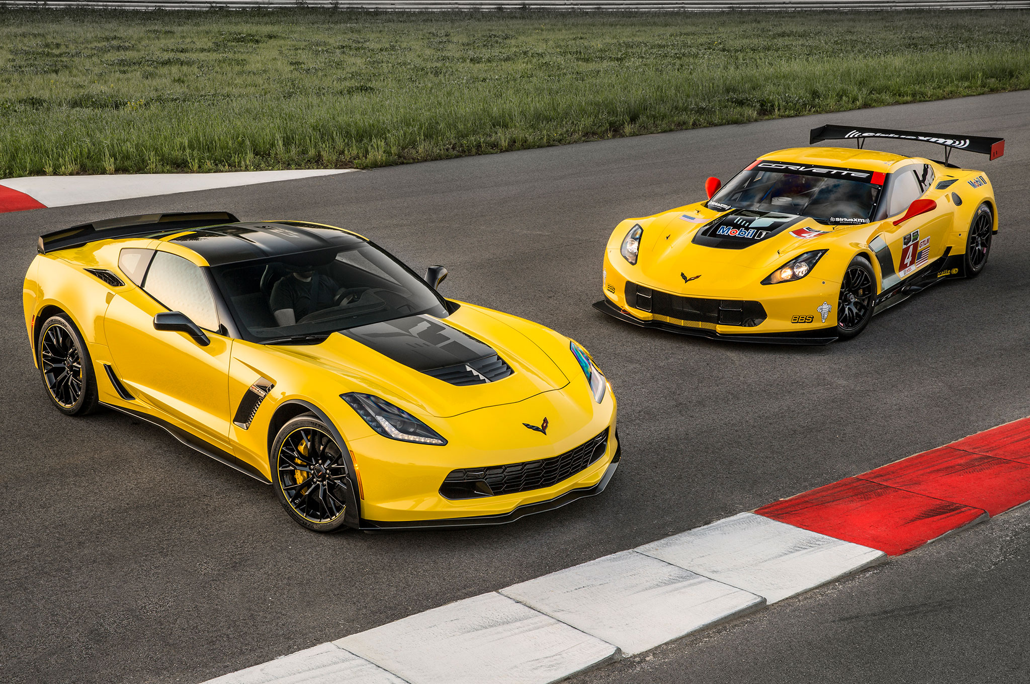 2016 Chevrolet Corvette Z06 Adds Limited Edition C7 R Earance Pack 1 12