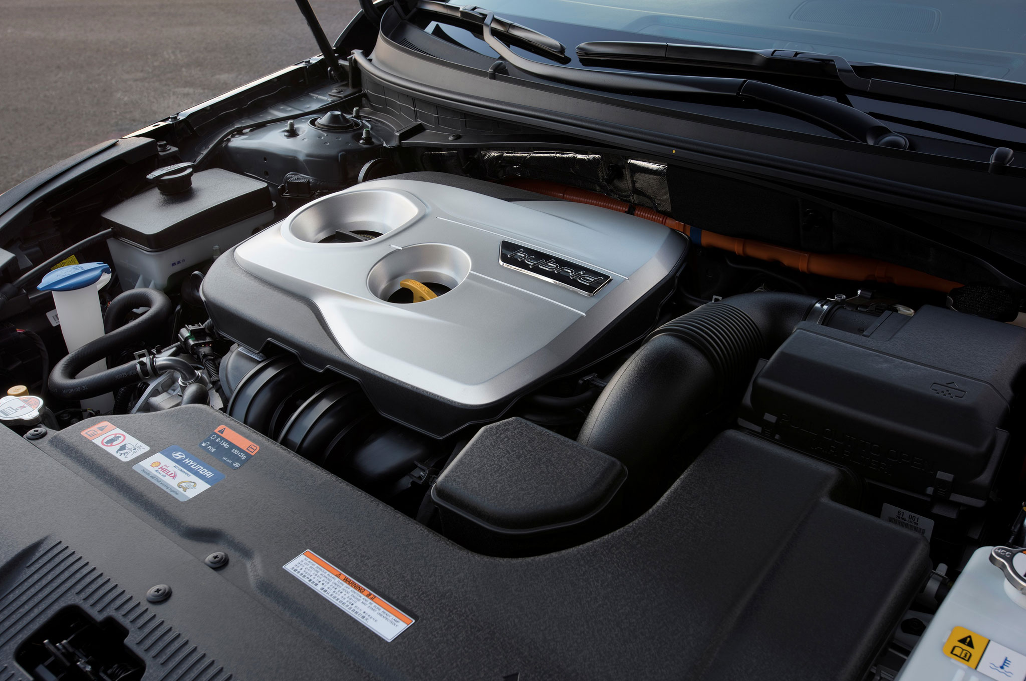 2016 Hyundai Sonata Hybrid And Phev Review For The Trip Back We Jumped In A 2016 Hyundai Sonata Hybrid