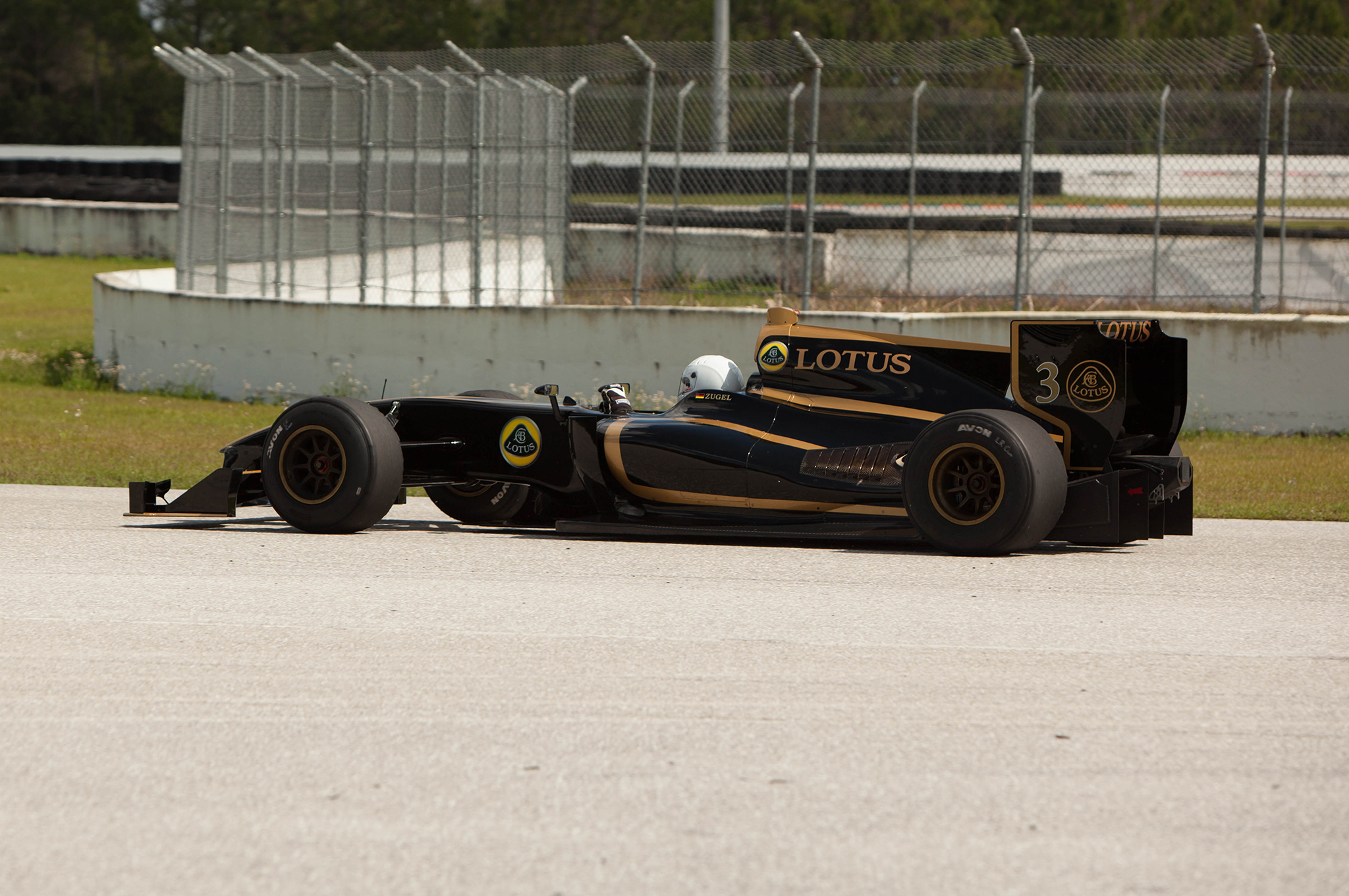 Lotus t 125