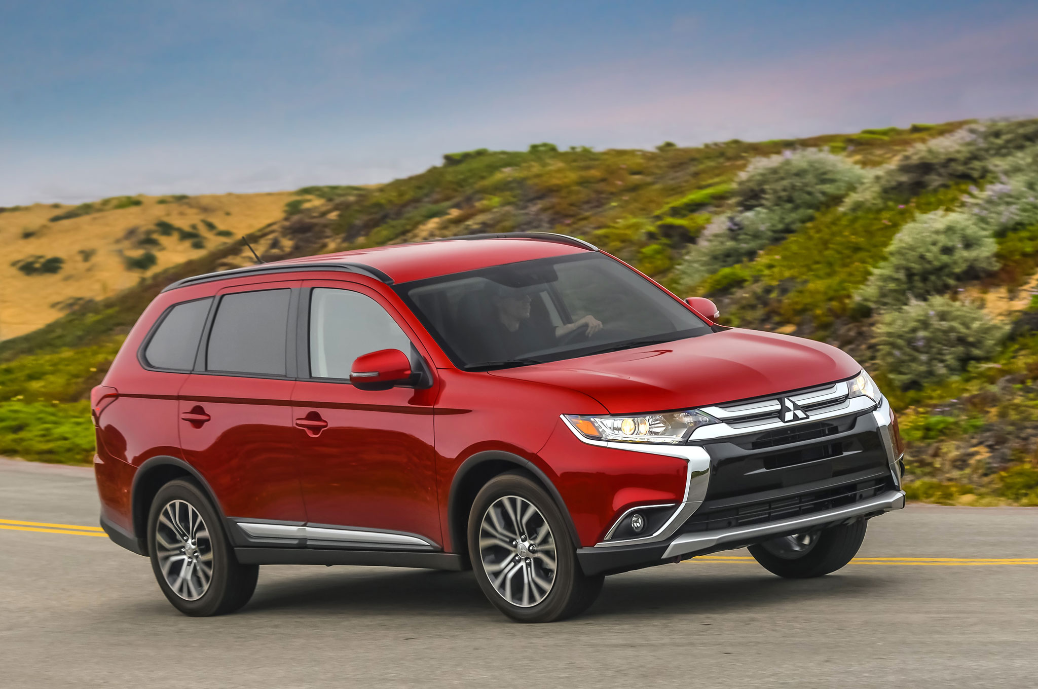 2016 Mitsubishi Outlander Review