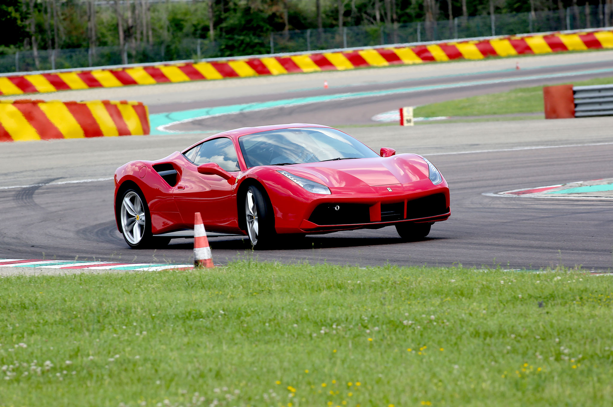 2016 Ferrari 488 Spider to Debut in Frankfurt with Turbocharged Engine