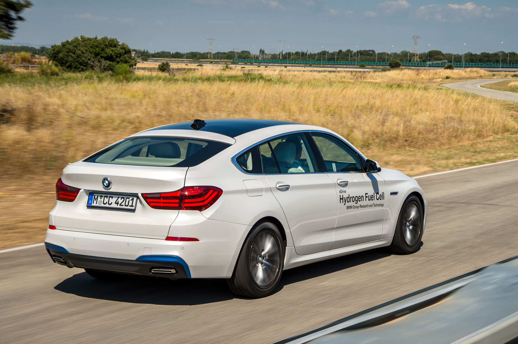 BMW i8, 5 Series GT Hydrogen Fuel Cell Prototypes Revealed