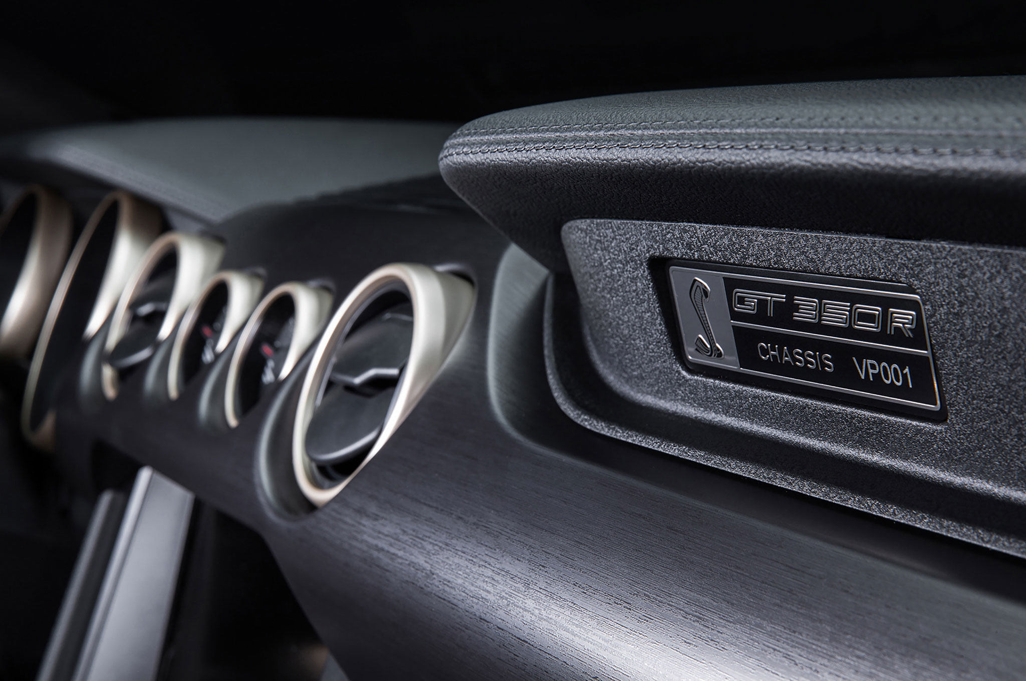 2016 Ford Shelby Gt350 Gets Standard Shift Lights Show More