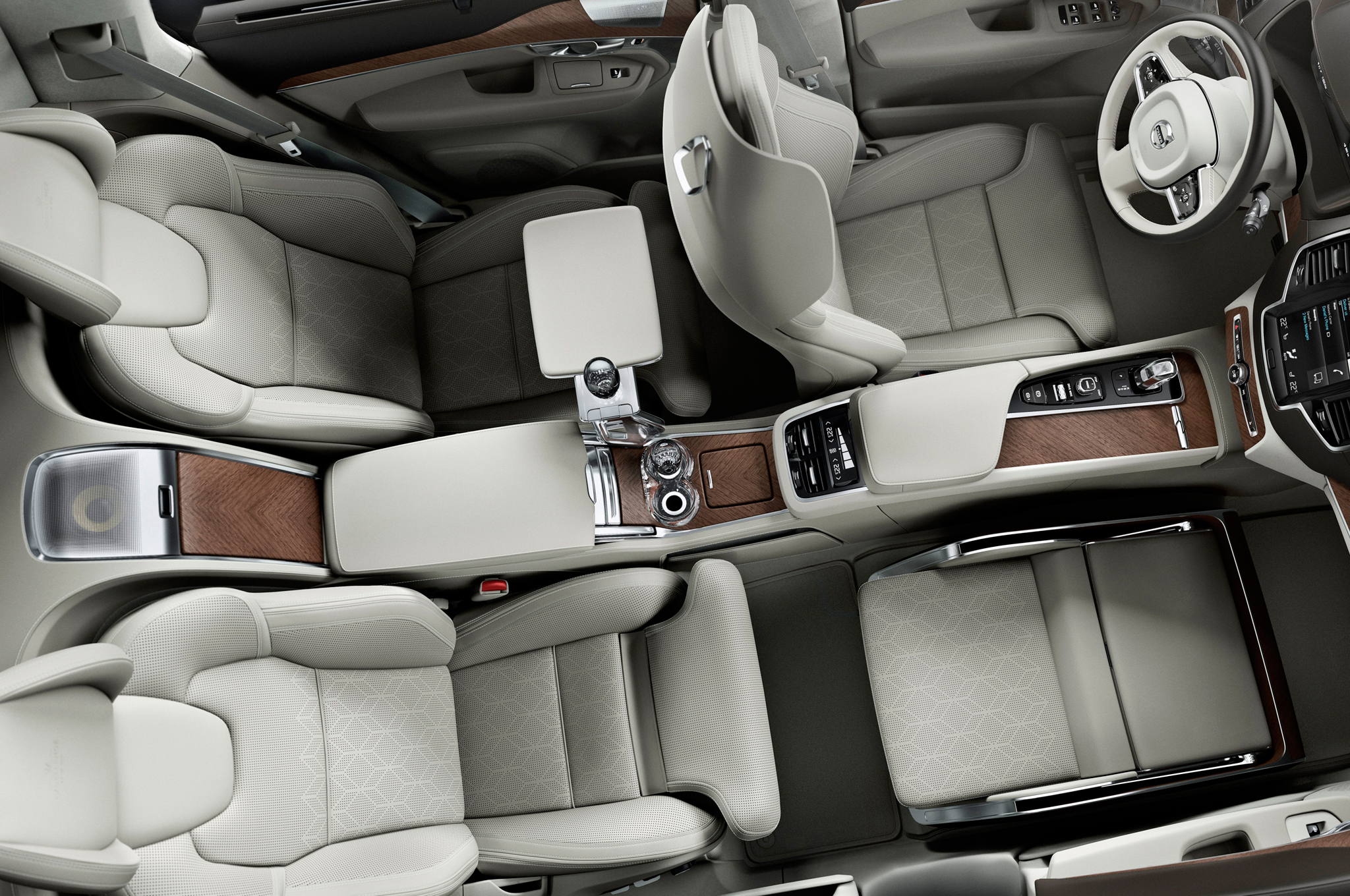 Volvo Reimagines Infant Safety With The Xc90 Excellence Child Seat Conner Golden