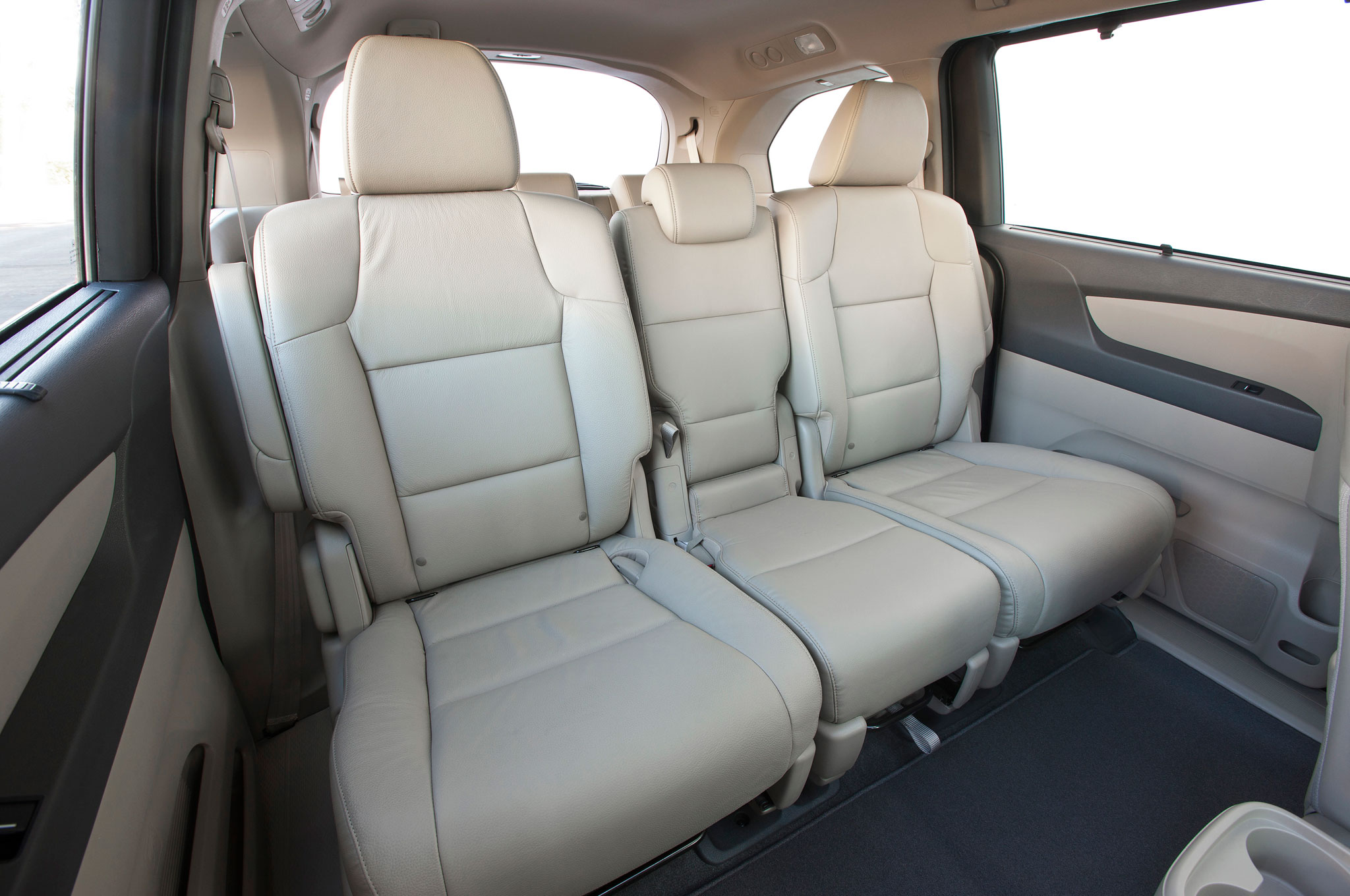 2016 Honda Odyssey Adds SE Trim with More Standard Features