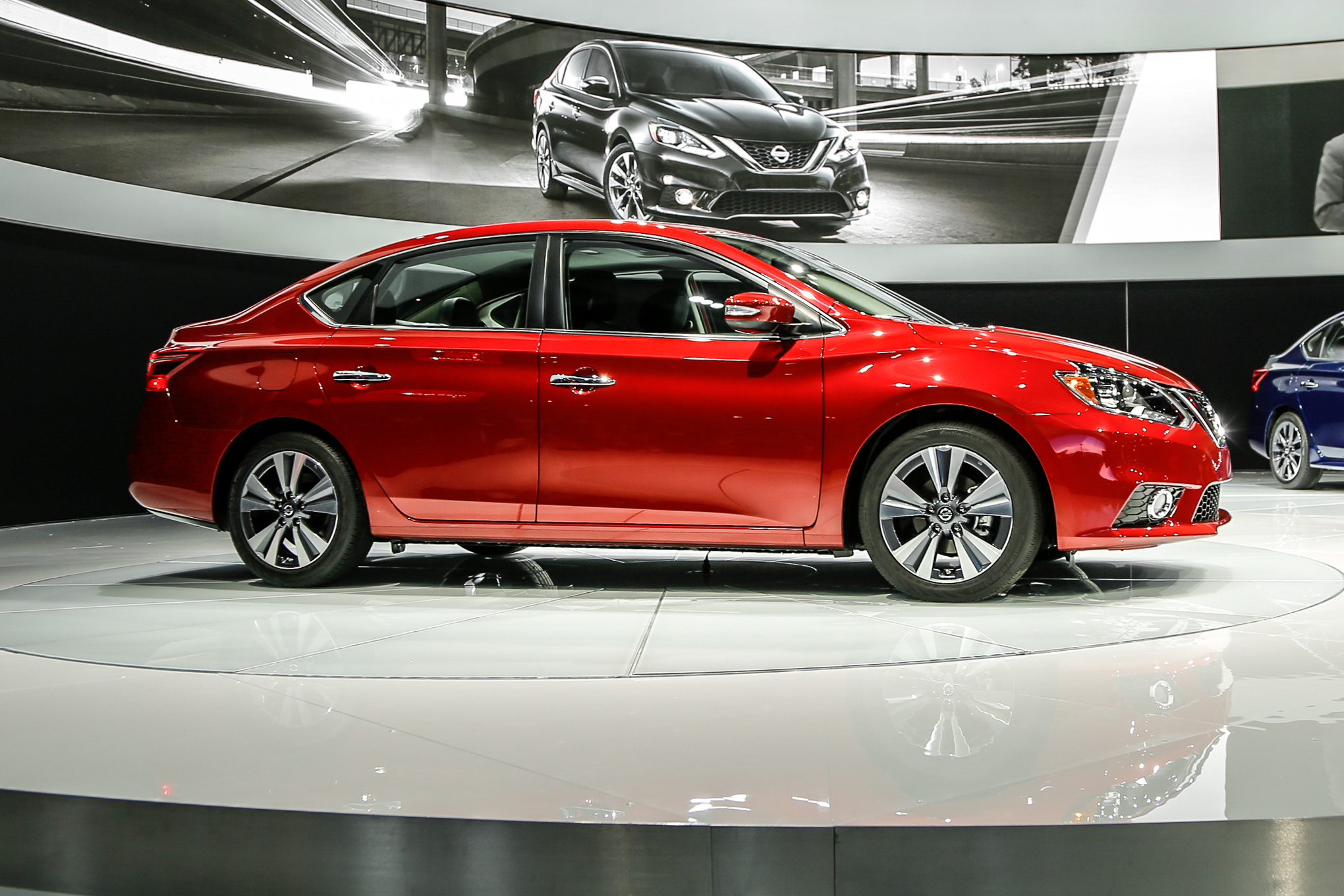 2016 Nissan Sentra Refreshed, Looks More like Altima and ... 2016 Nissan Sentra Refreshed, Looks More like Altima and ...
