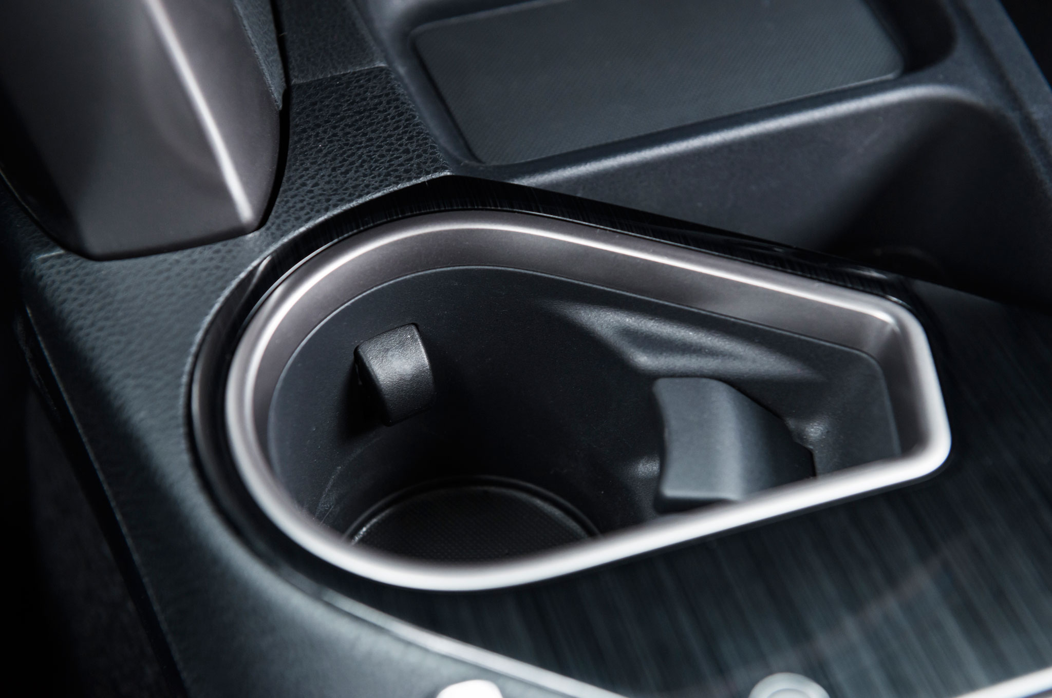 2016 Toyota RAV4 Hybrid Limited Review