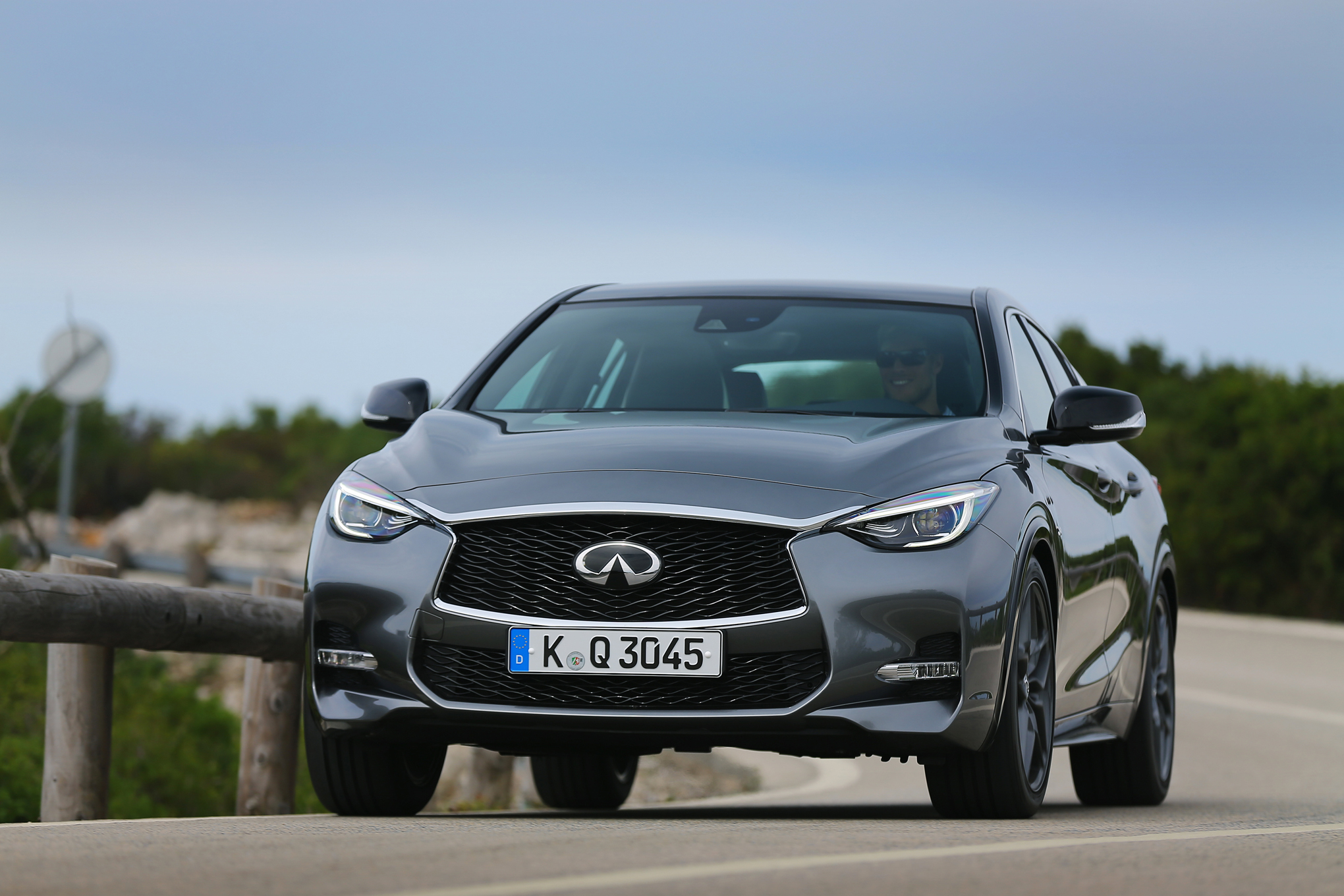 2017 Infiniti Q30 Sport European-Spec Review