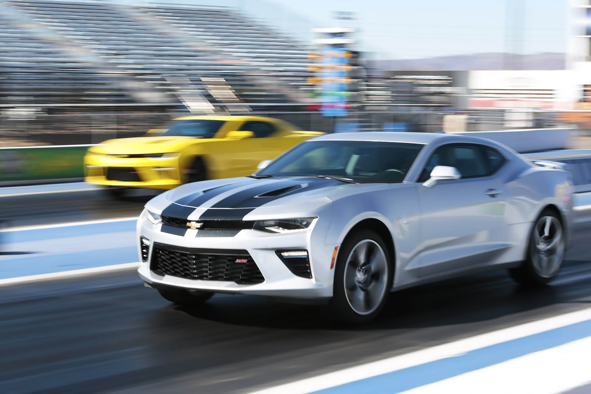 Road Track And Dyno 1 500 Miles In The 2016 Chevrolet Camaro Ss 1 107
