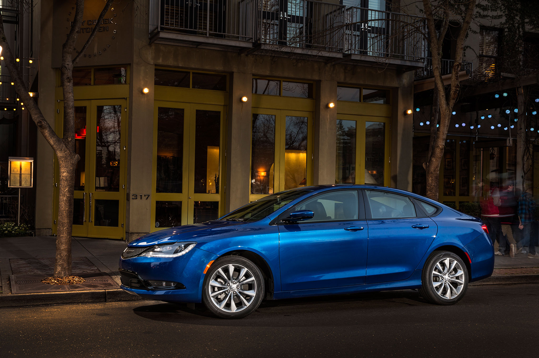 2016 Chrysler 200C Review