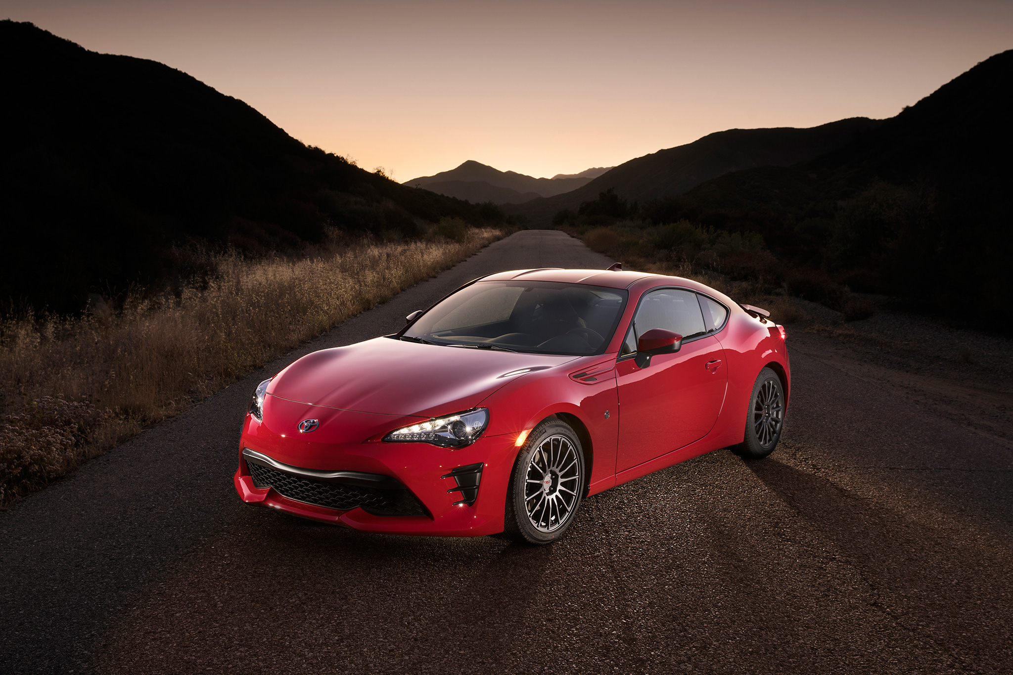 2017 Toyota 86 front three quarter 04 2017 Toyota 86 front three quarter 04