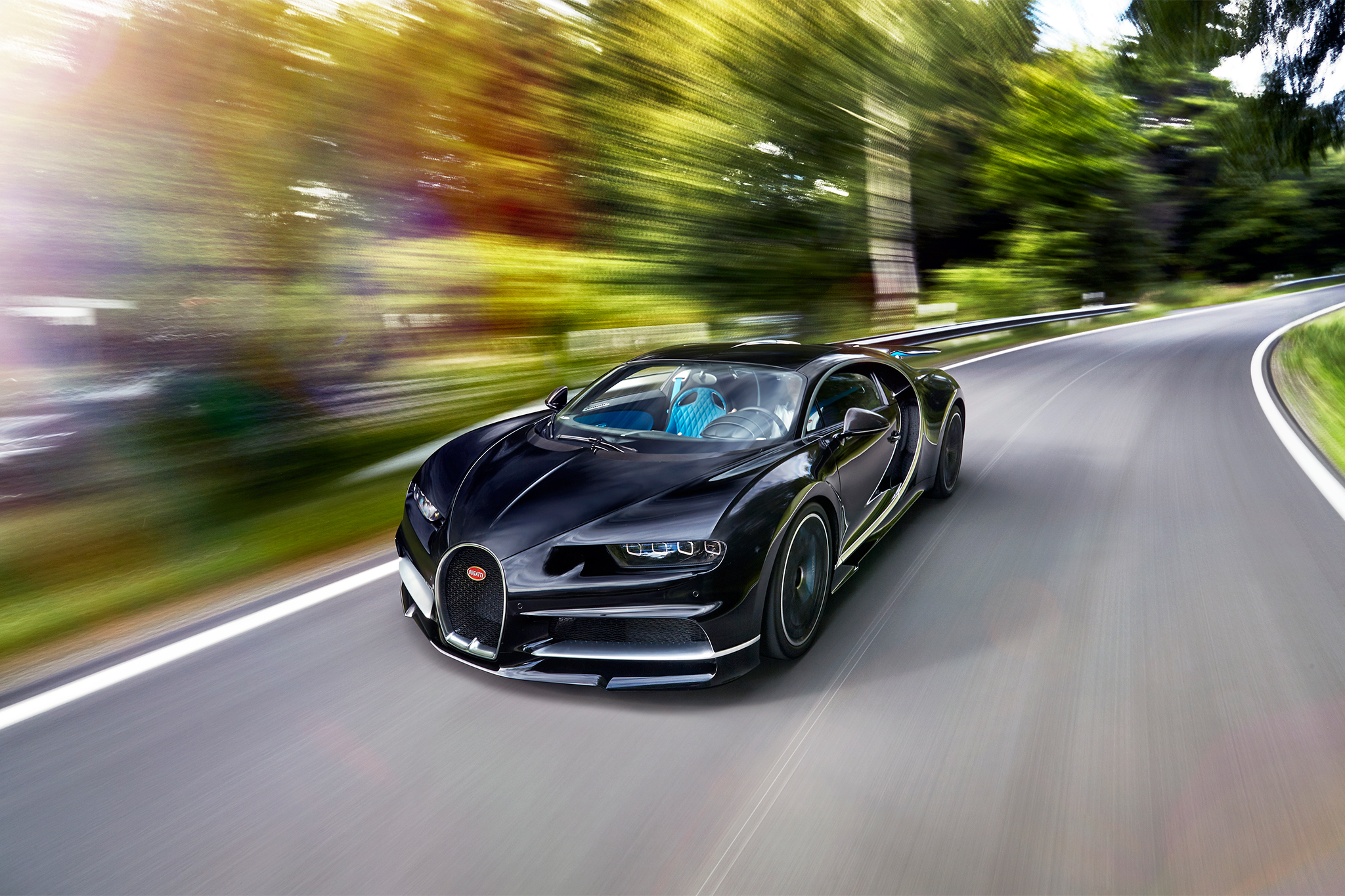 2017 Bugatti Chiron front three quarter in motion 04 2017 Bugatti Chiron front three quarter in motion 04