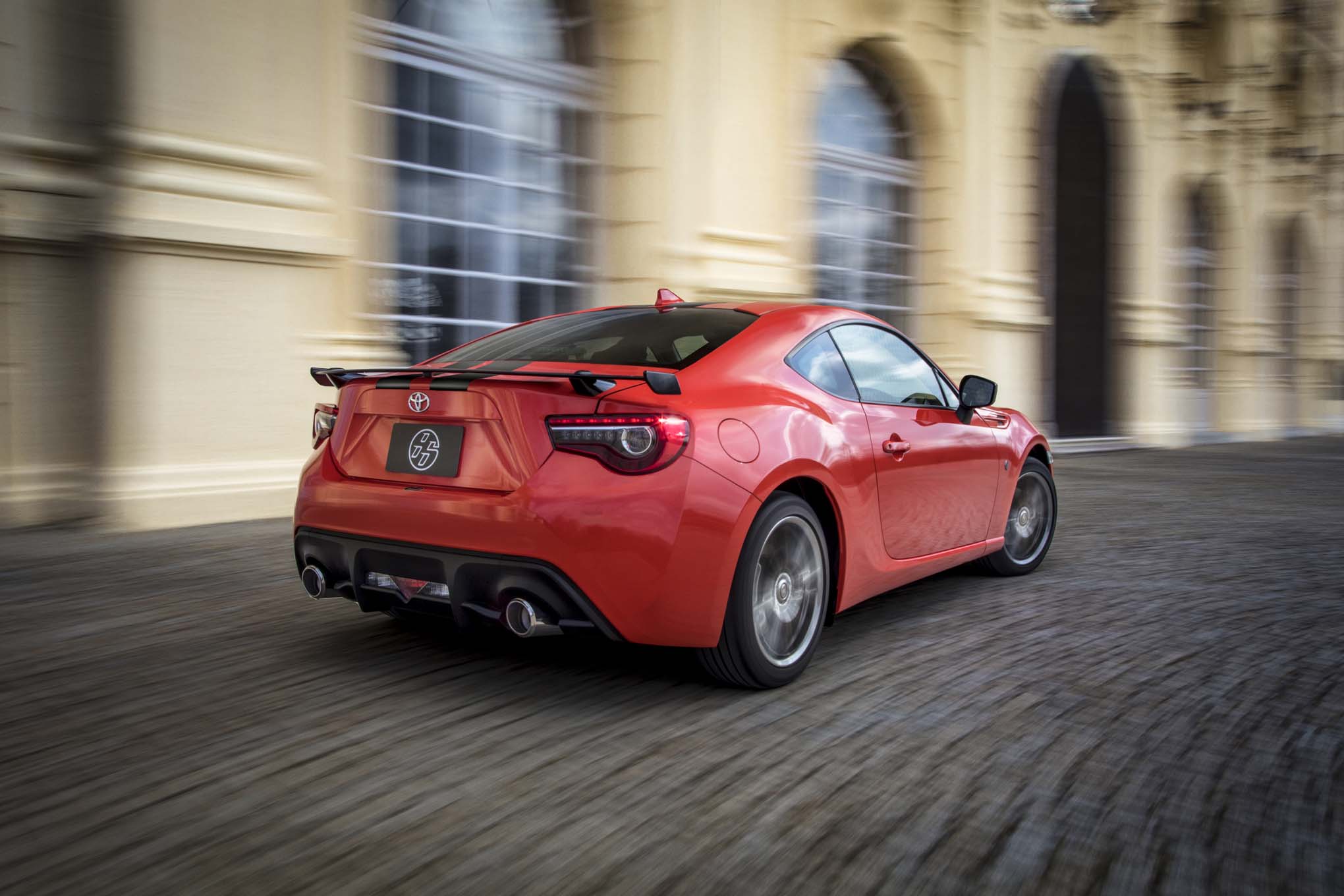 2017 Toyota 86 860 Special Edition rear three quarter in motion 2017 Toyota 86 860 Special Edition rear three quarter in motion