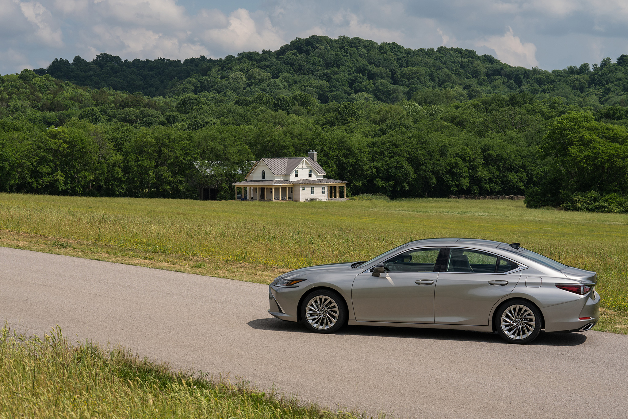 2019 Lexus Es 350 First Drive Review Automobile Magazine