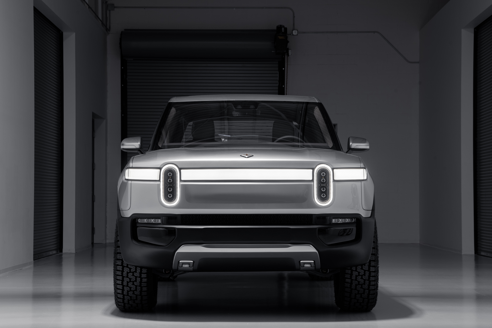 D.-Rivian_R1T_Front_End.jpg