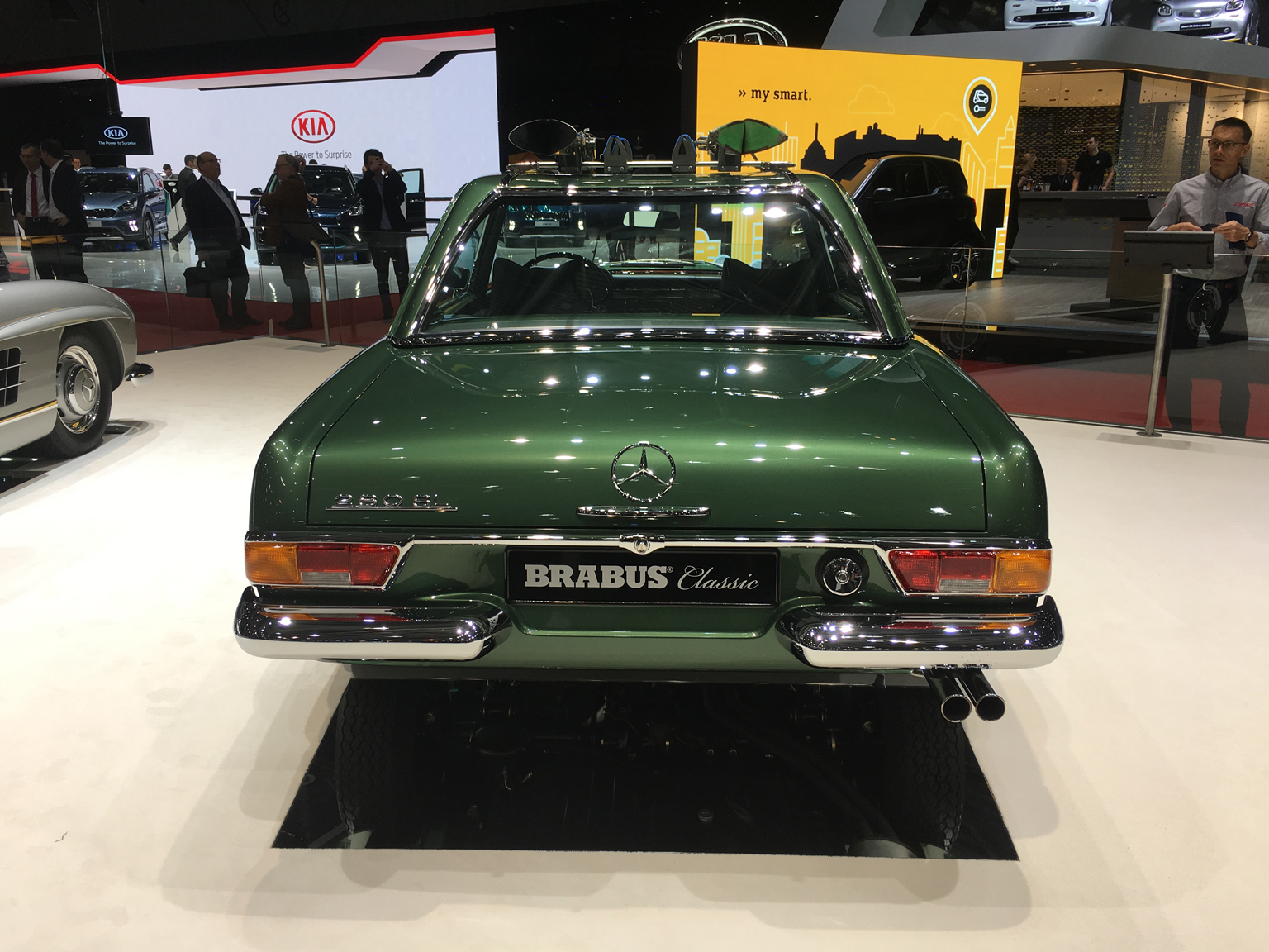 Brabus Mercedes Benz 280 SL Pagoda 44
