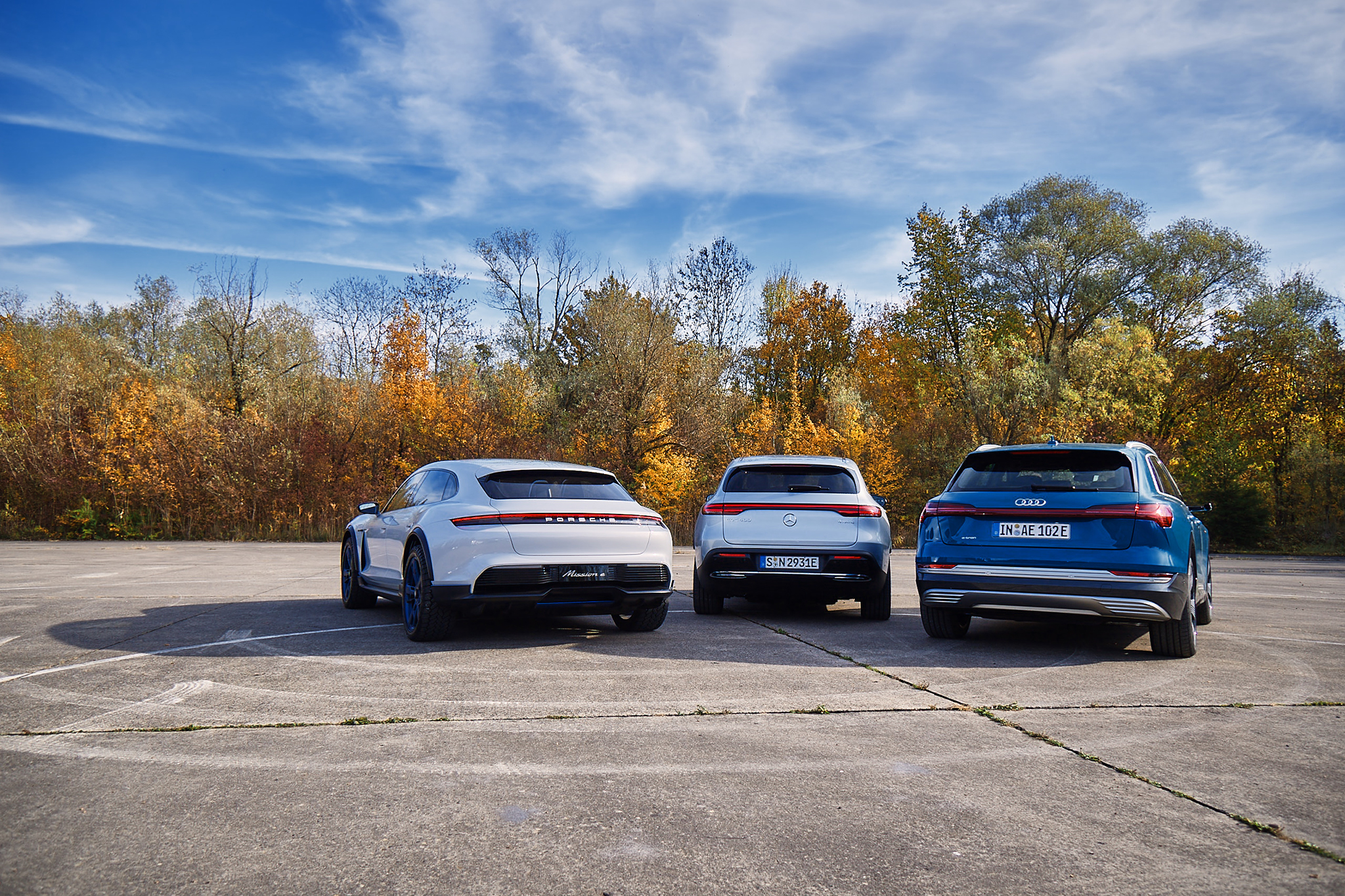 Mercedes Eqc Vs Audi E Tron